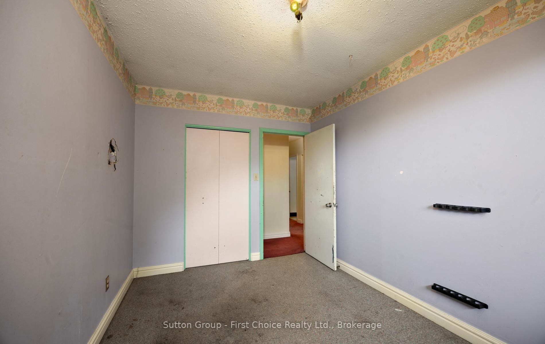 Photo 21 of 380 Maple Avenue, Stratford — HOMEH
