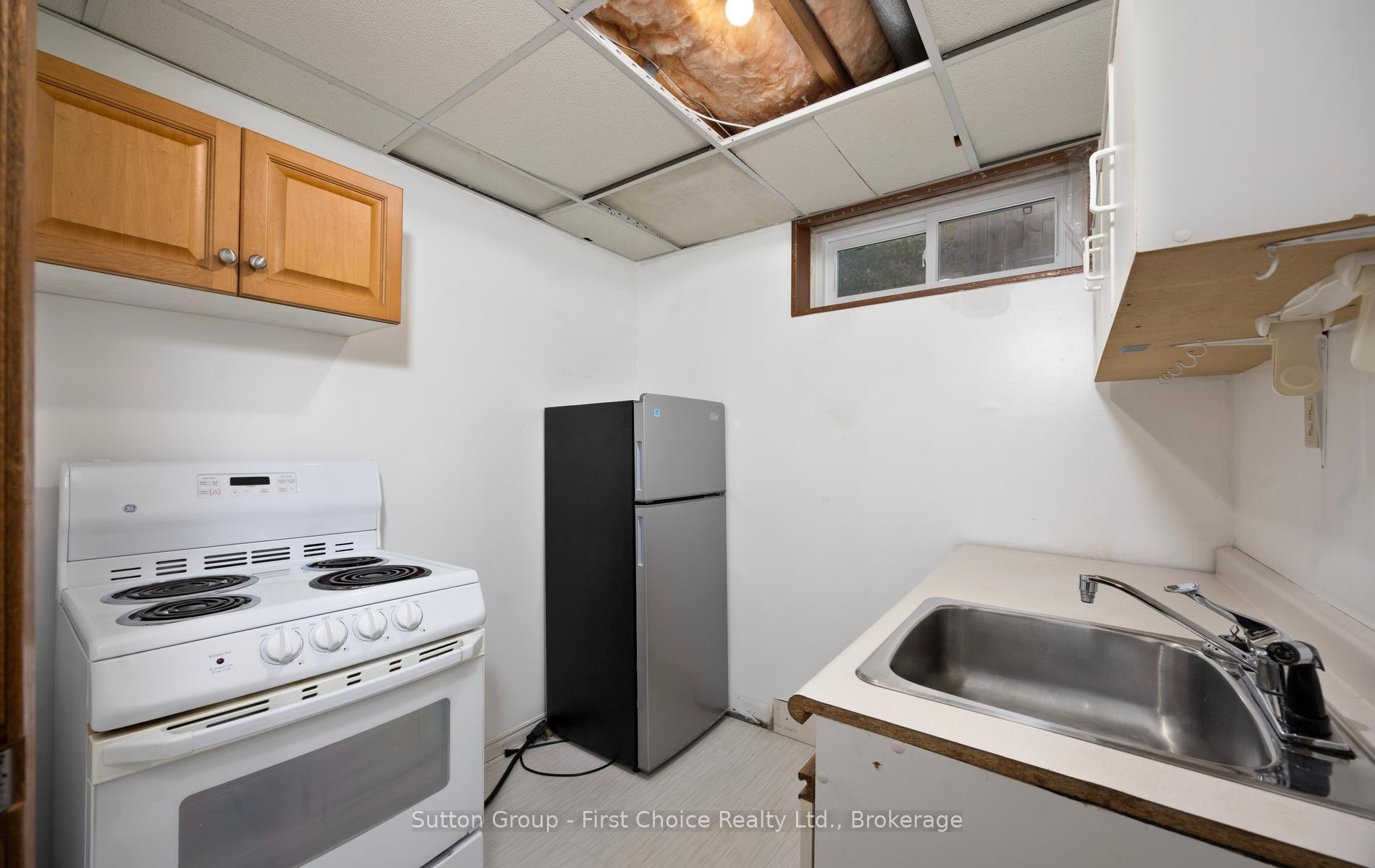 Photo 26 of 380 Maple Avenue, Stratford — HOMEH