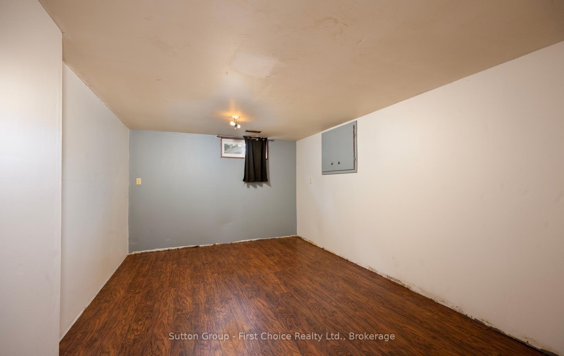 Photo 30 of 380 Maple Avenue, Stratford — HOMEH