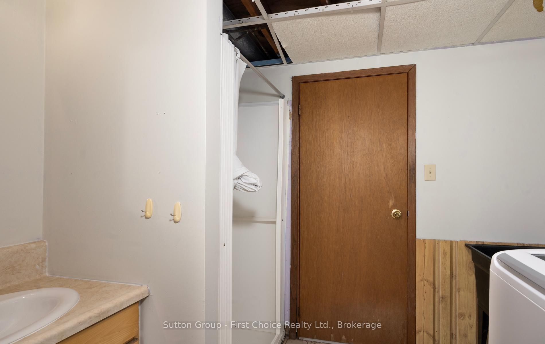 Photo 32 of 380 Maple Avenue, Stratford — HOMEH