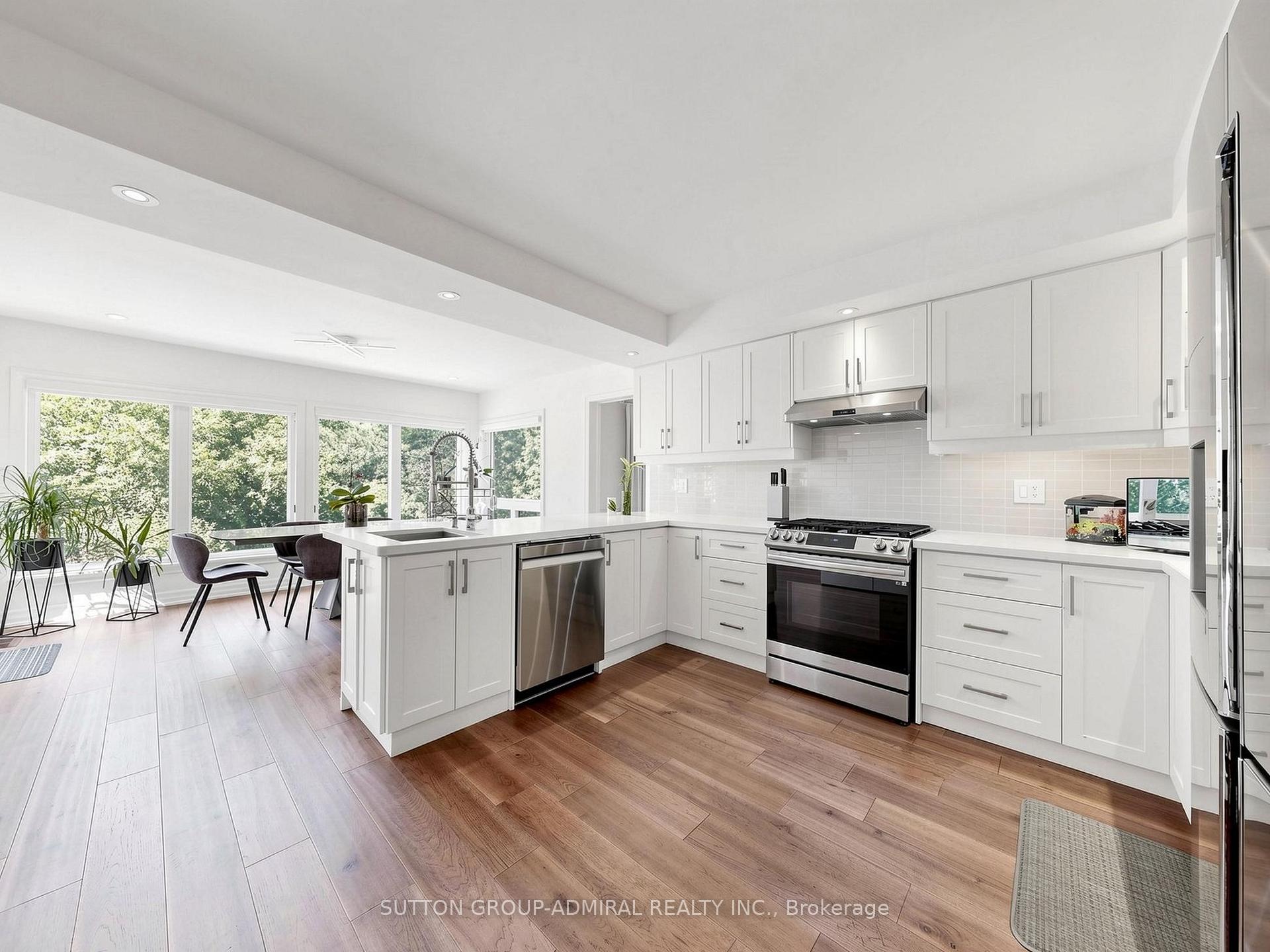 Photo 17 of 48 Petch Crescent, Aurora, Aurora Highlands — HOMEH