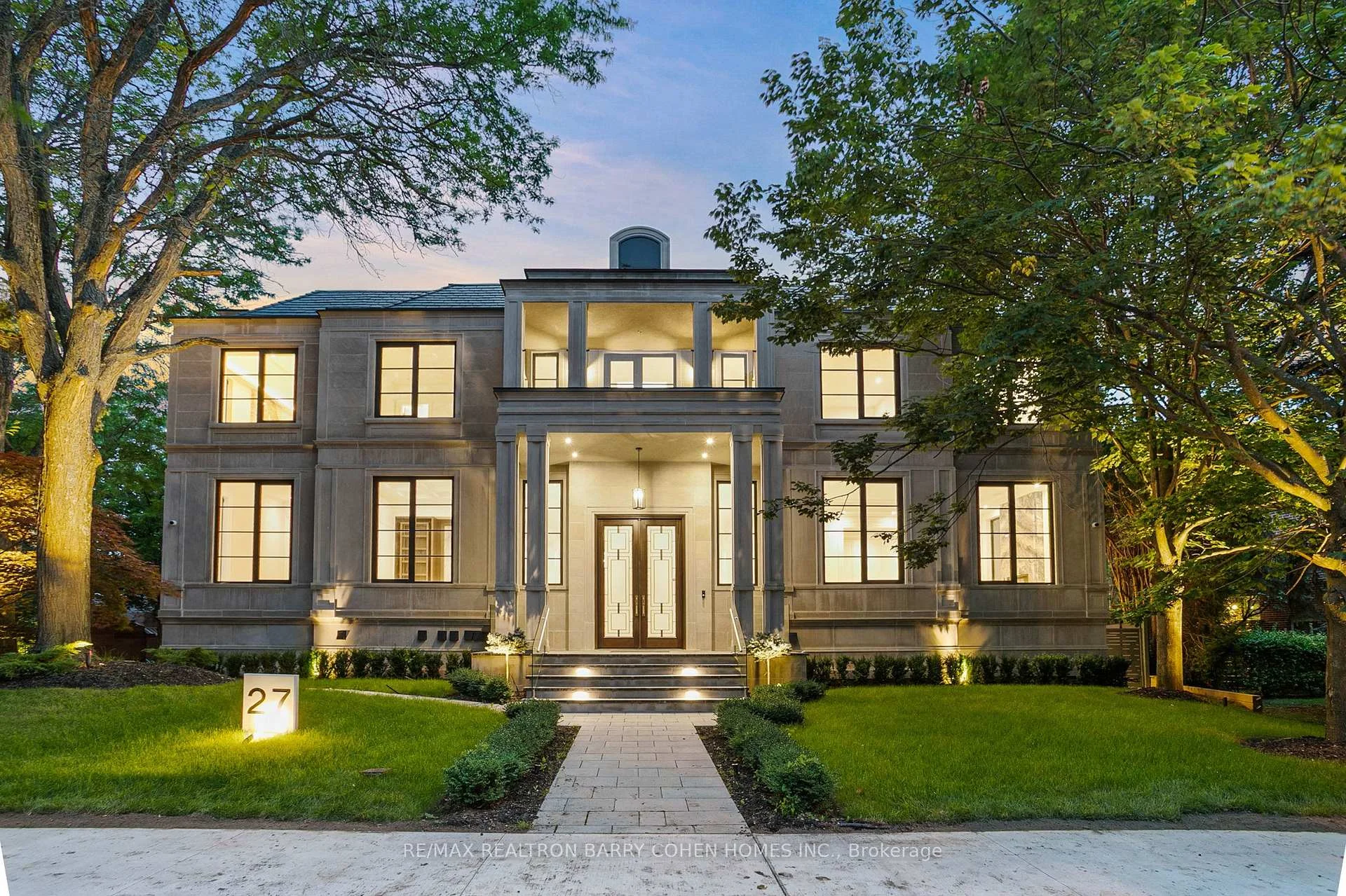 Front of 27 Penwood Crescent