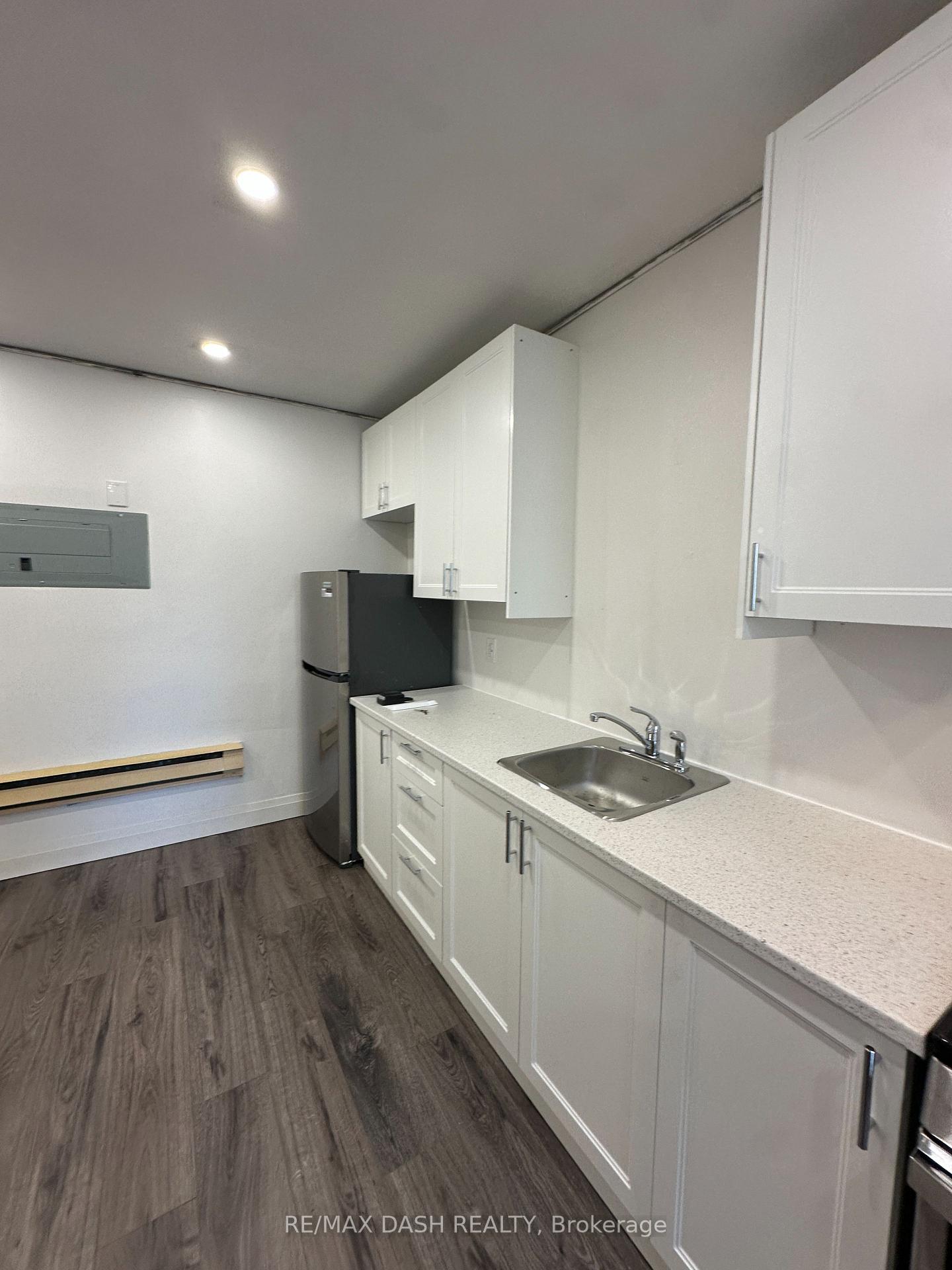Photo 3 of Unit 4FL, 565 Yonge Street, Toronto, Church-Yonge Corridor — HOMEH