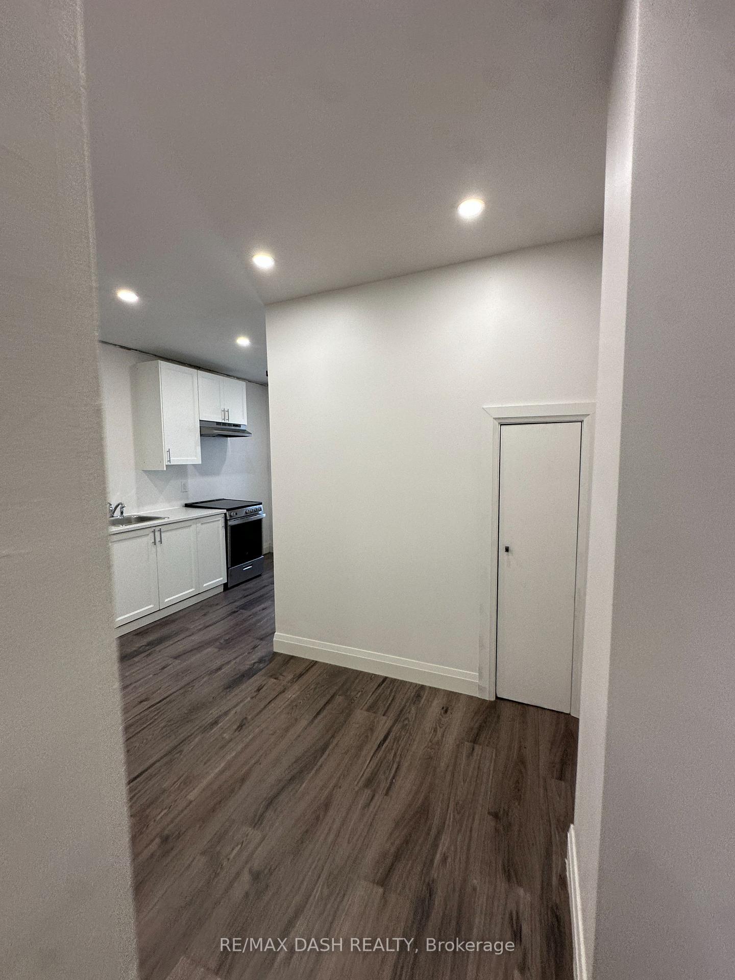 Photo 5 of Unit 4FL, 565 Yonge Street, Toronto, Church-Yonge Corridor — HOMEH