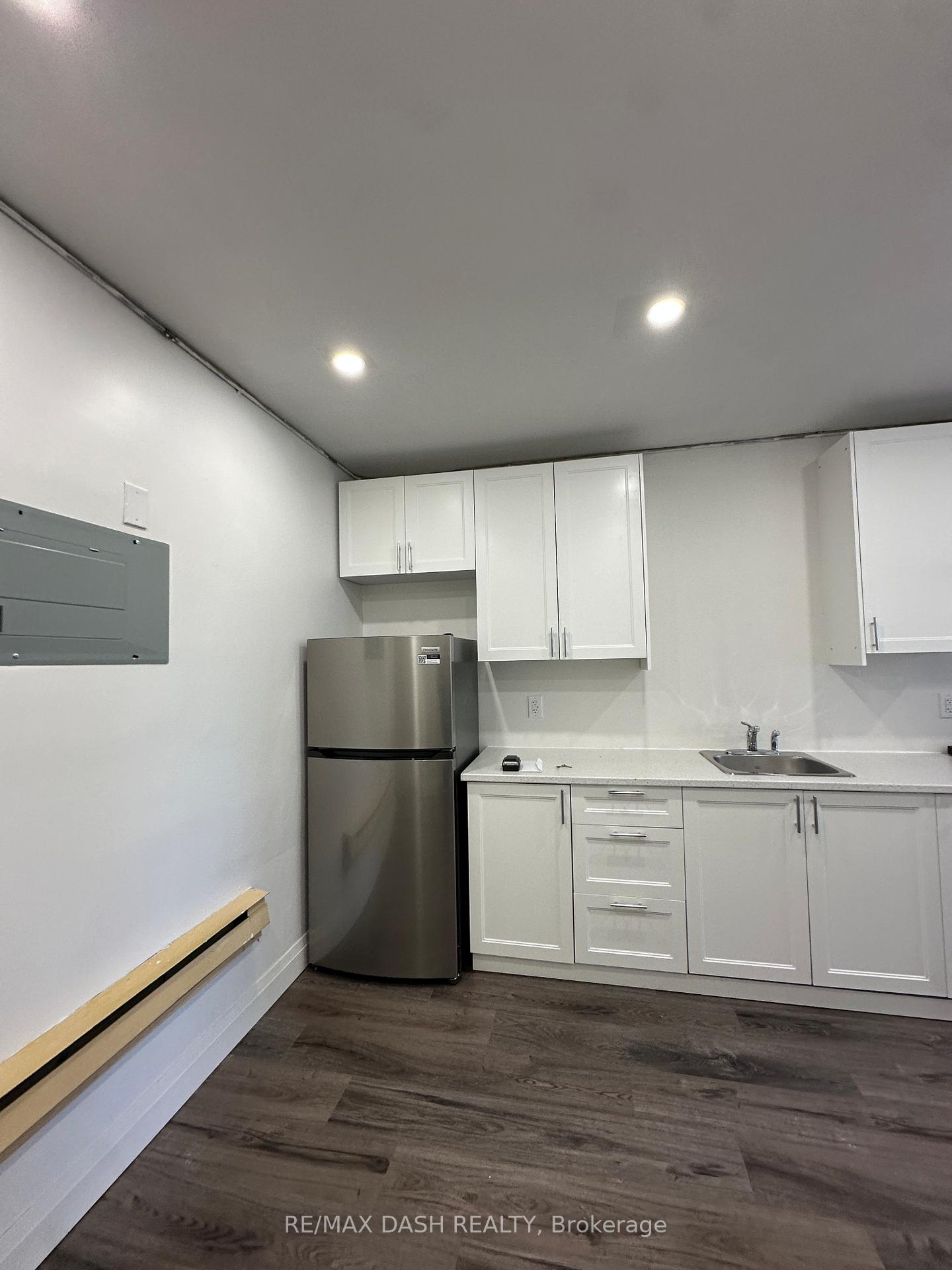 Photo 6 of Unit 4FL, 565 Yonge Street, Toronto, Church-Yonge Corridor — HOMEH