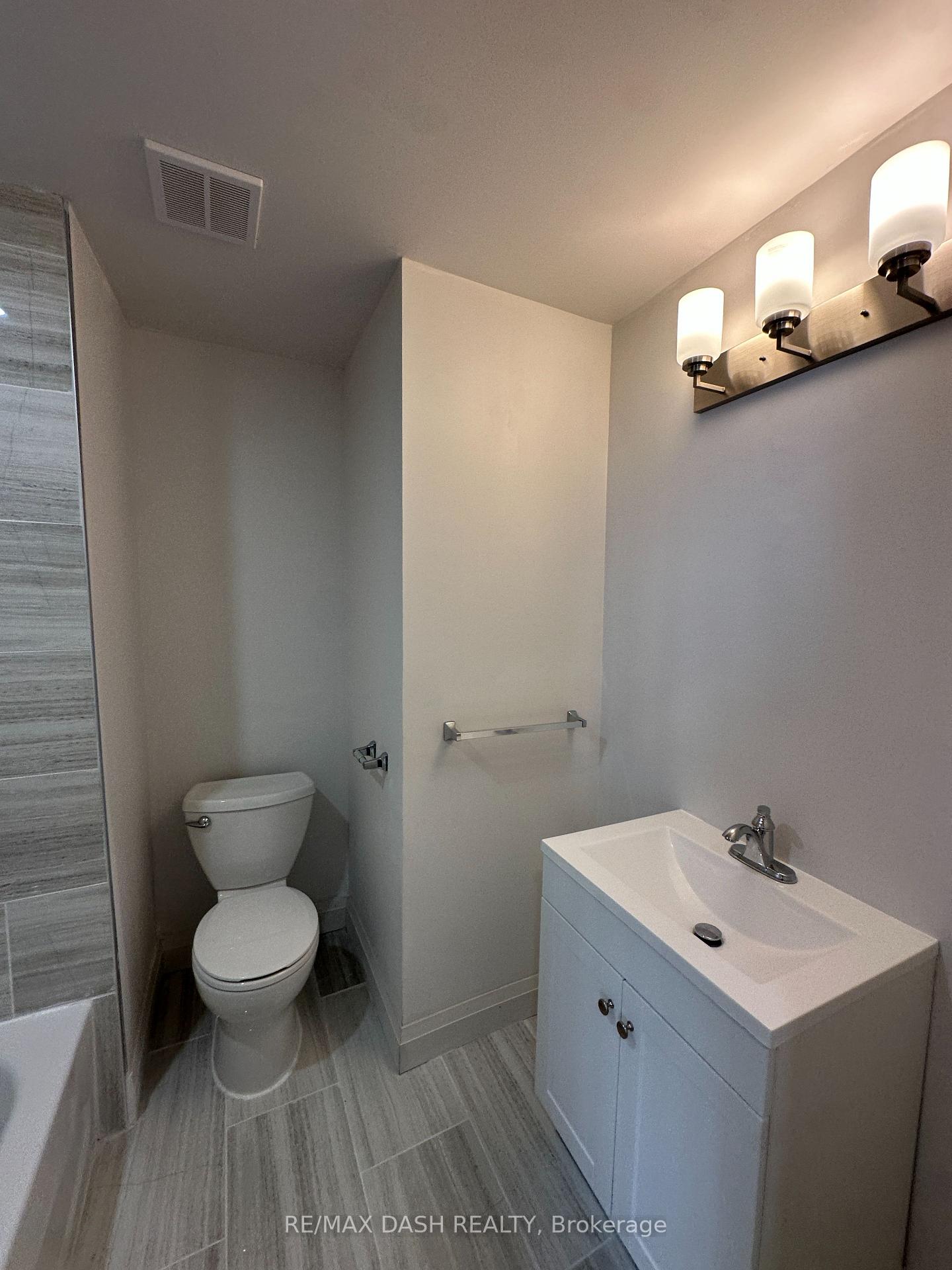 Photo 23 of Unit 4FL, 565 Yonge Street, Toronto, Church-Yonge Corridor — HOMEH