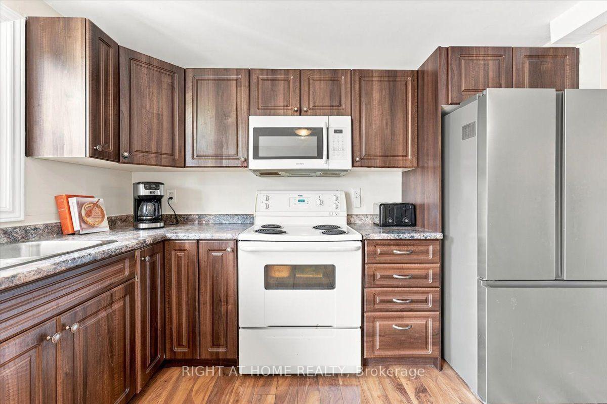 Photo 10 of 1 Argyle Road, Barrie, Sunnidale — HOMEH