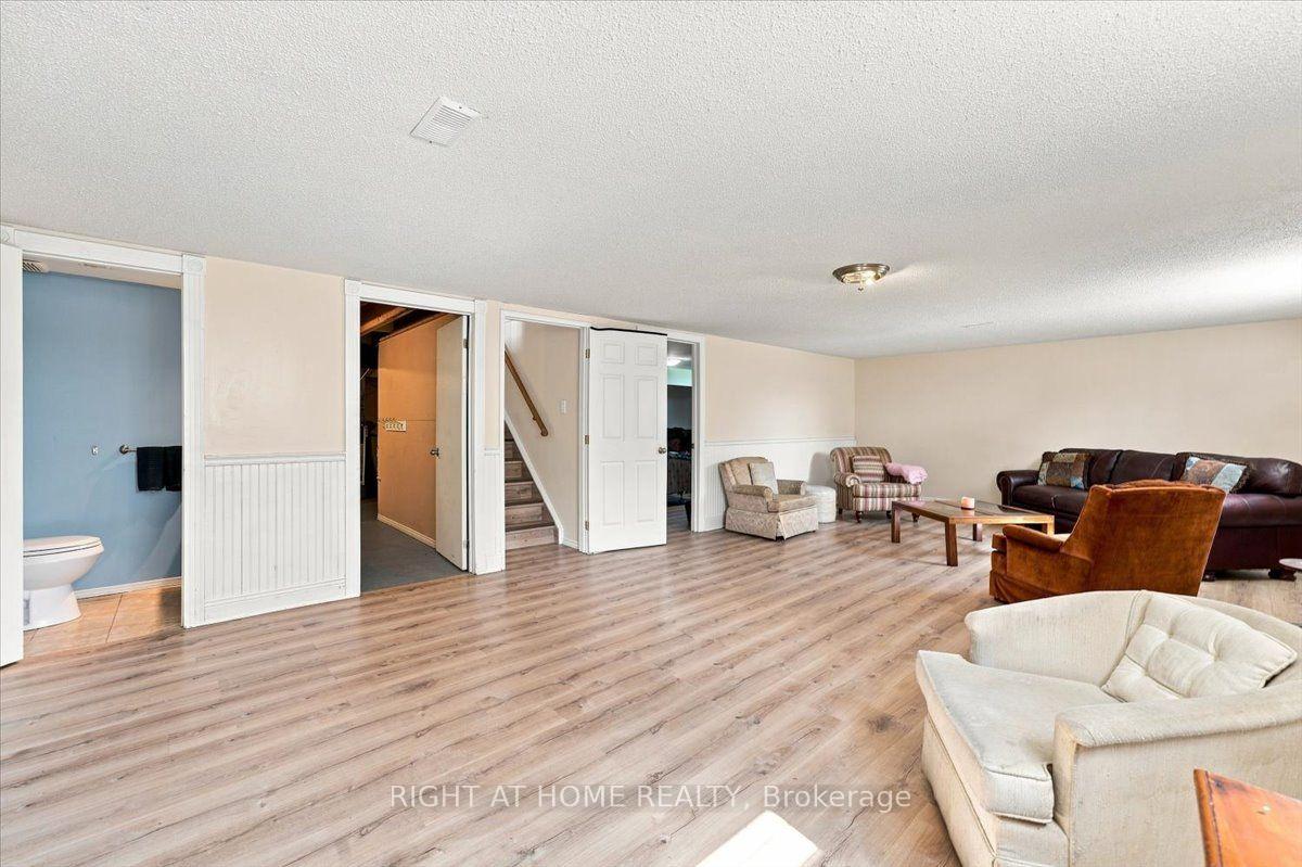 Photo 16 of 1 Argyle Road, Barrie, Sunnidale — HOMEH