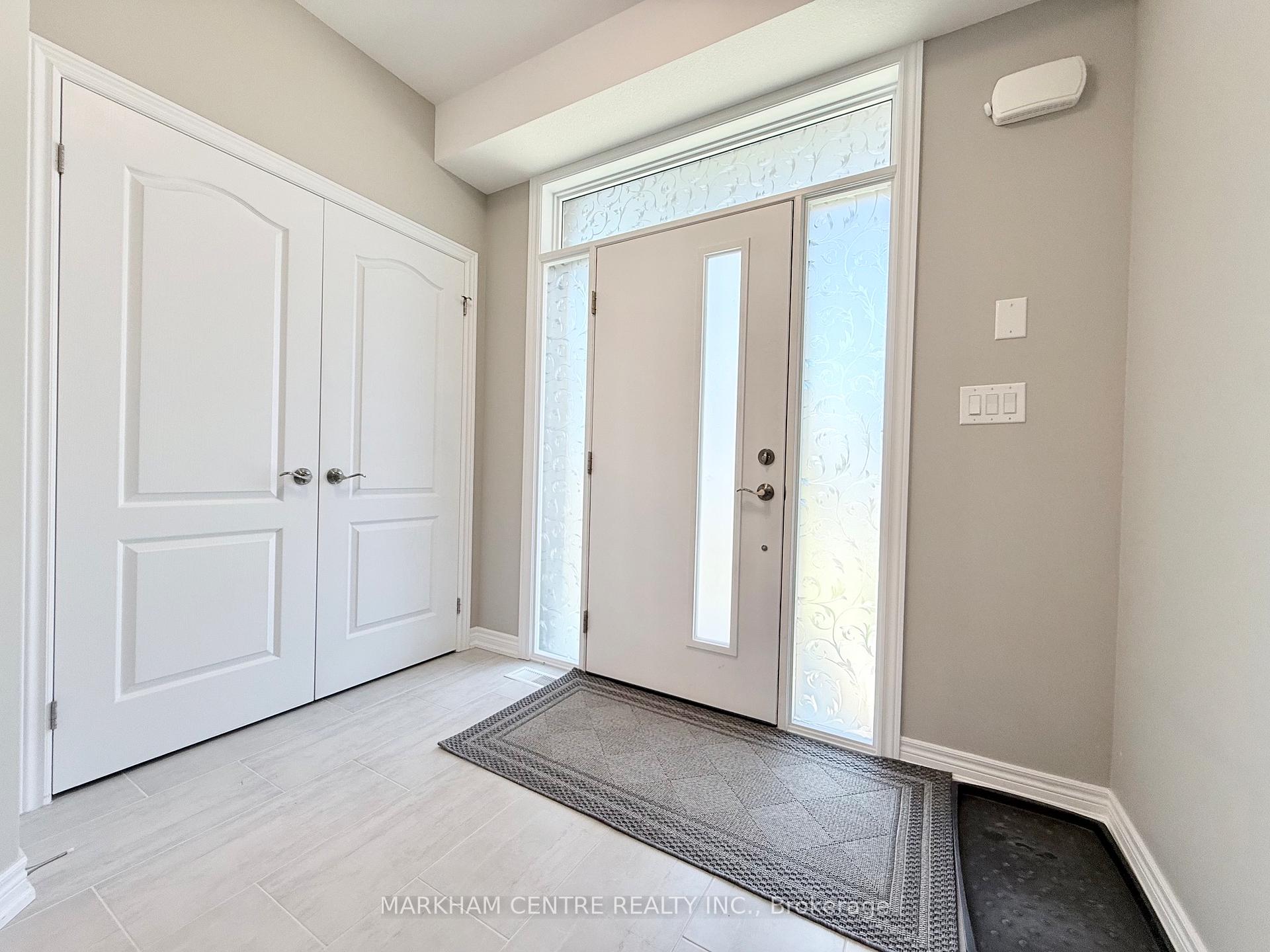 Photo 3 of 7173 Parsa Street, Niagara Falls, Brown — HOMEH