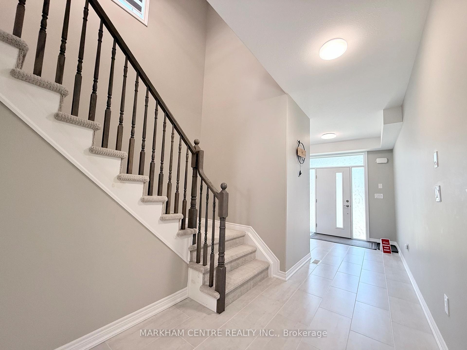 Photo 4 of 7173 Parsa Street, Niagara Falls, Brown — HOMEH