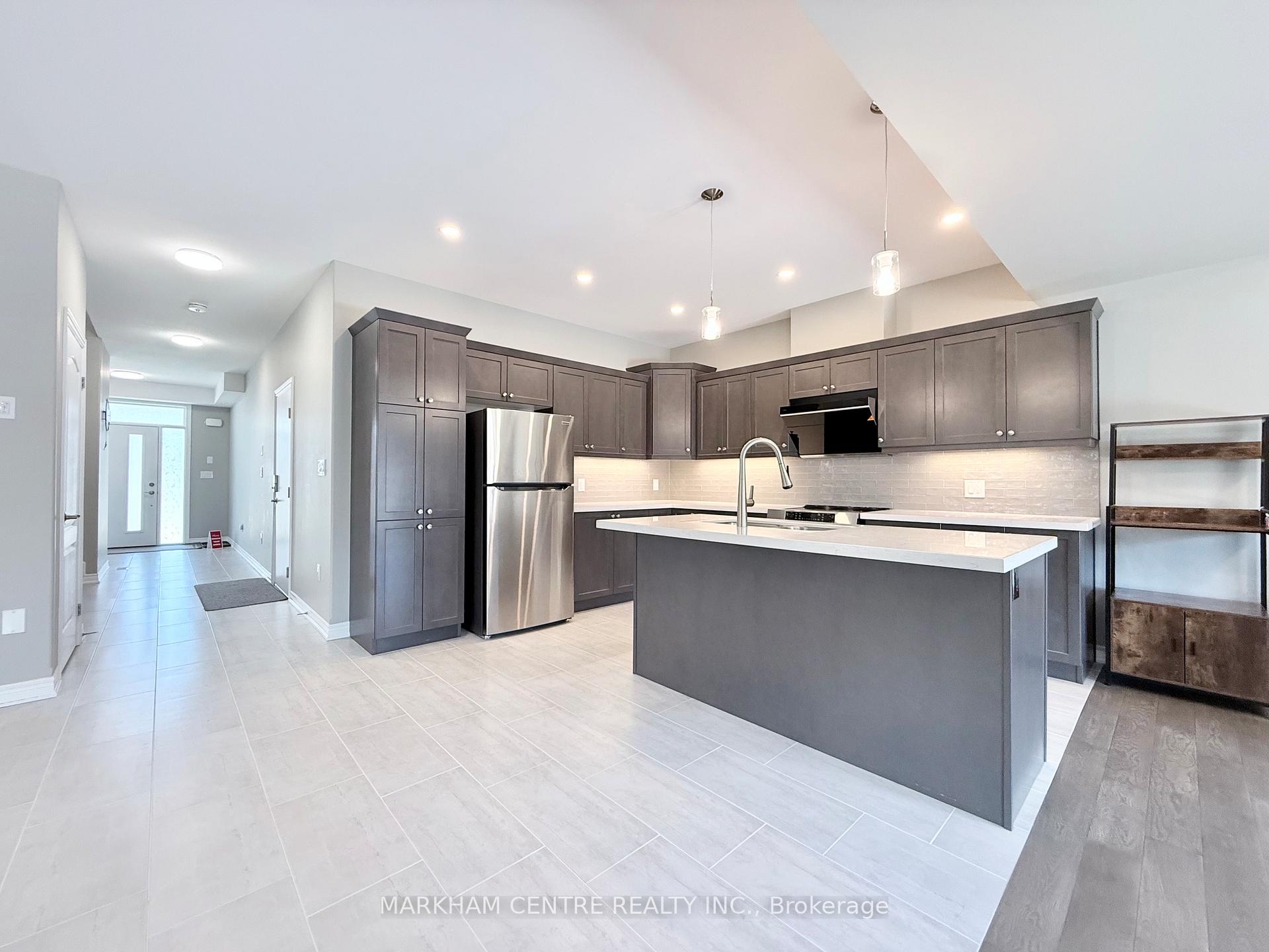 Photo 6 of 7173 Parsa Street, Niagara Falls, Brown — HOMEH