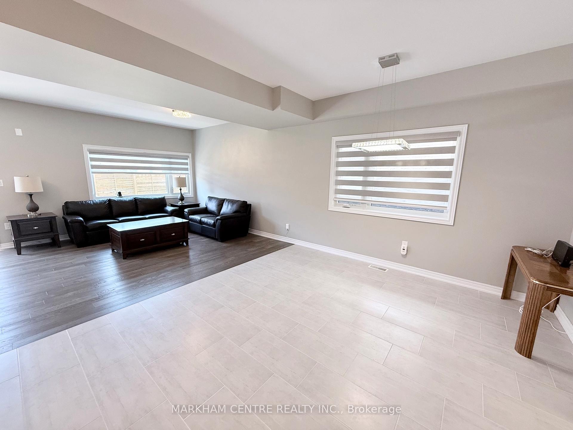 Photo 10 of 7173 Parsa Street, Niagara Falls, Brown — HOMEH