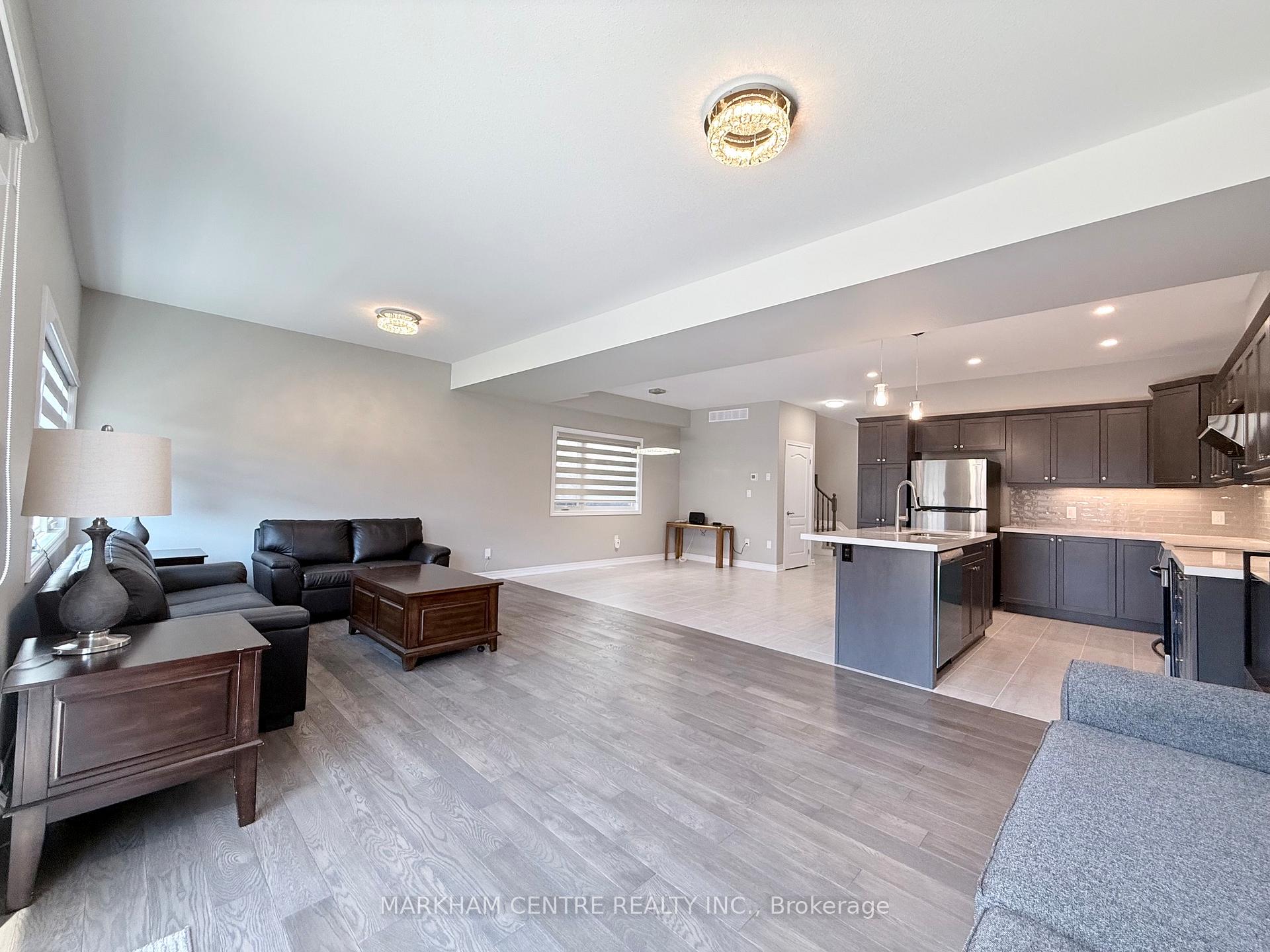 Photo 15 of 7173 Parsa Street, Niagara Falls, Brown — HOMEH