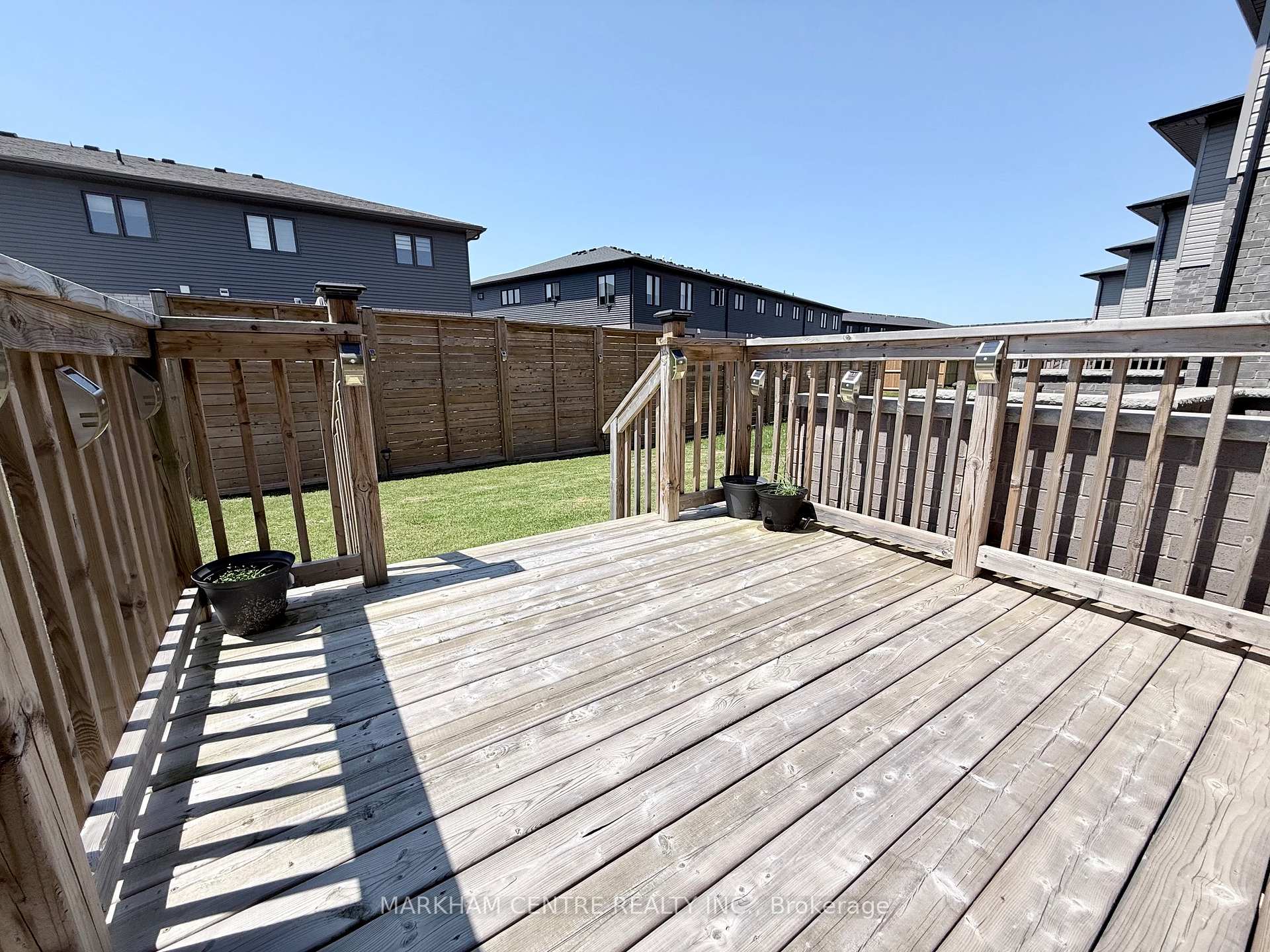 Photo 35 of 7173 Parsa Street, Niagara Falls, Brown — HOMEH