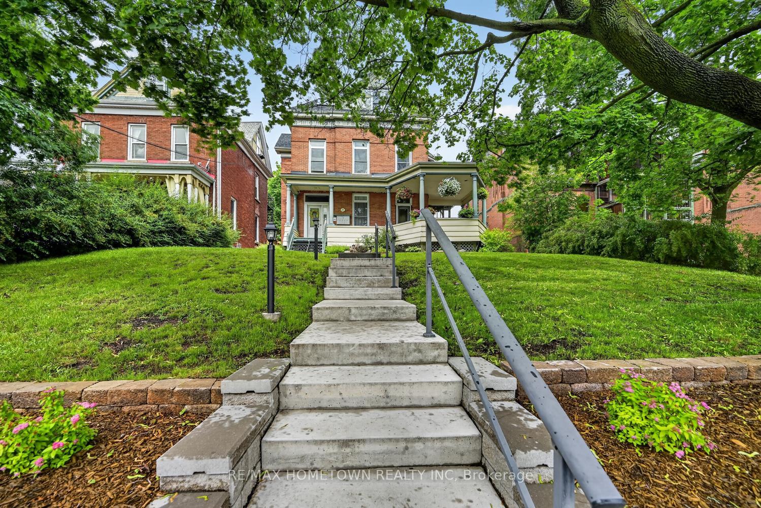Photo 1 of 98 Pine Street, Brockville, Brockville — HOMEH
