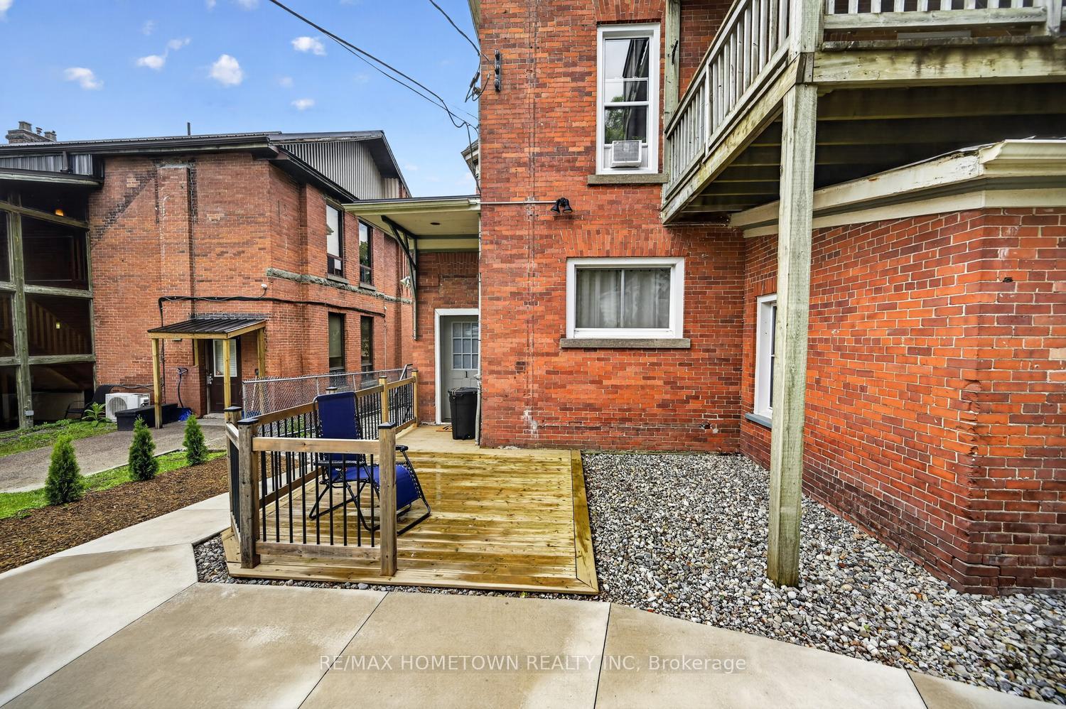 Photo 23 of 98 Pine Street, Brockville, Brockville — HOMEH