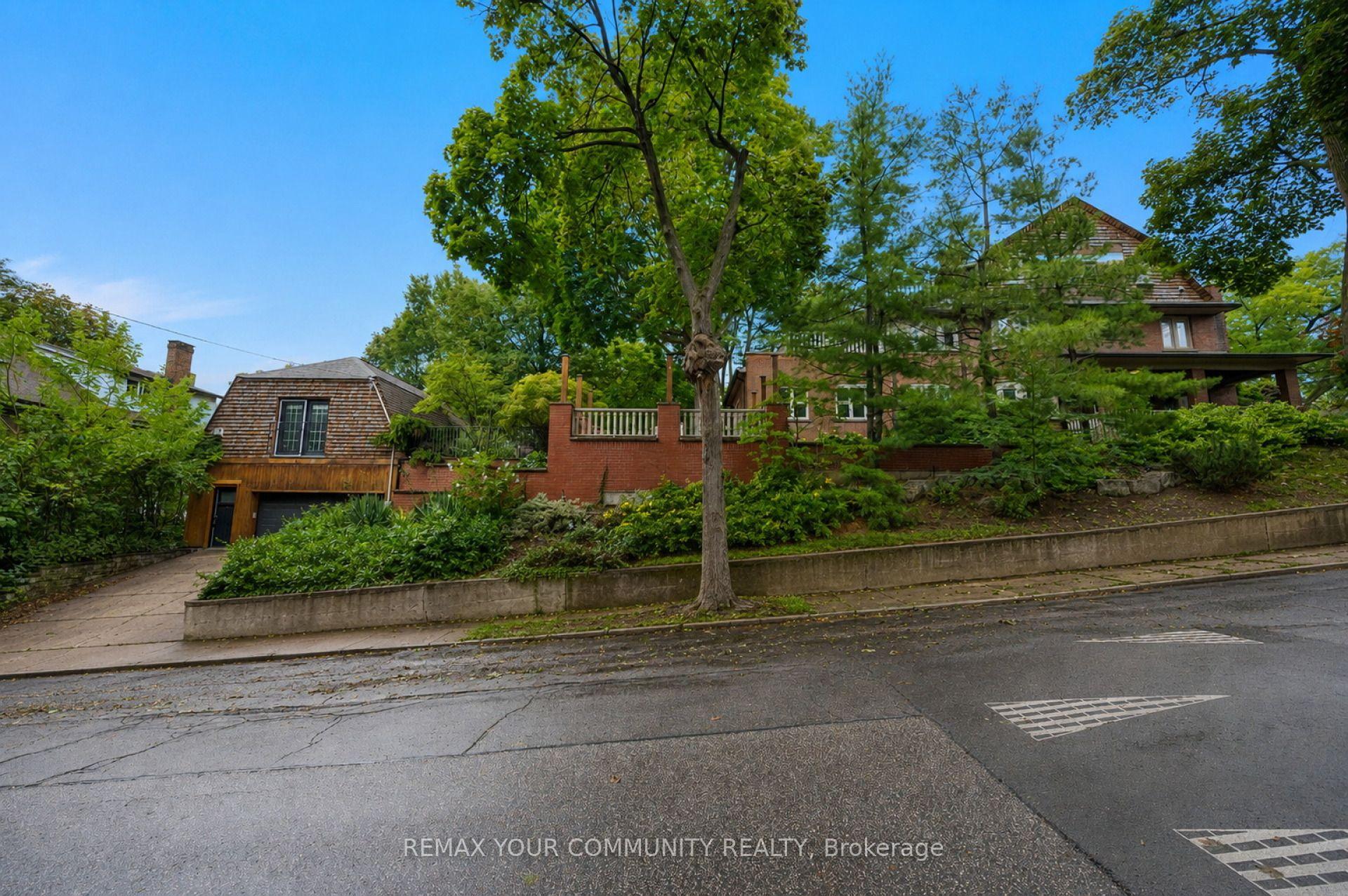 Photo 1 of 62 Indian Grove, Toronto, High Park-Swansea — HOMEH