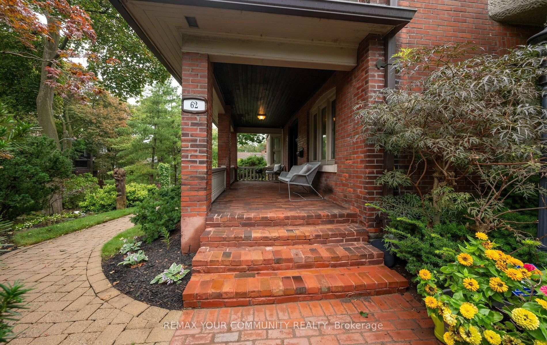 Photo 5 of 62 Indian Grove, Toronto, High Park-Swansea — HOMEH