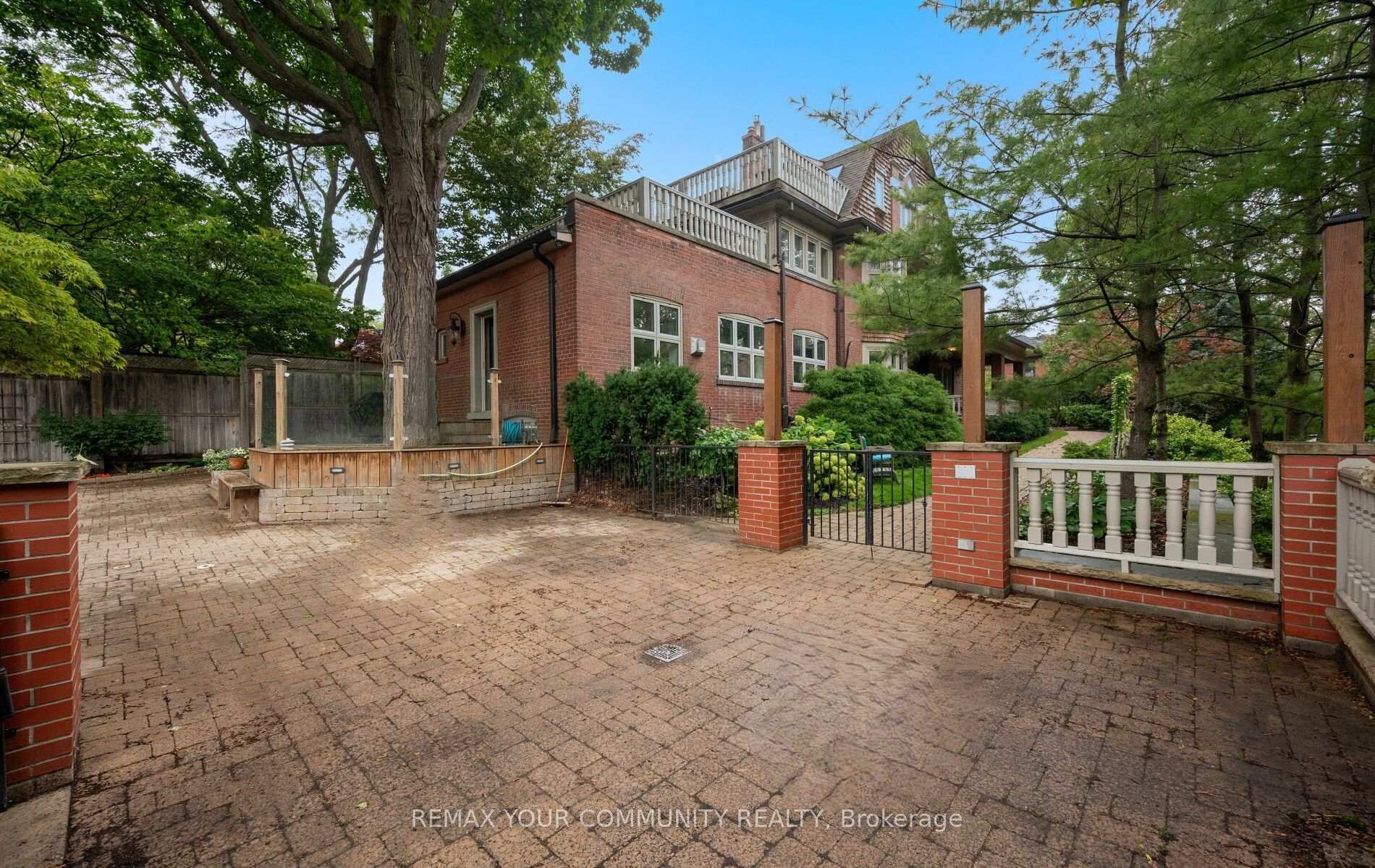 Photo 40 of 62 Indian Grove, Toronto, High Park-Swansea — HOMEH