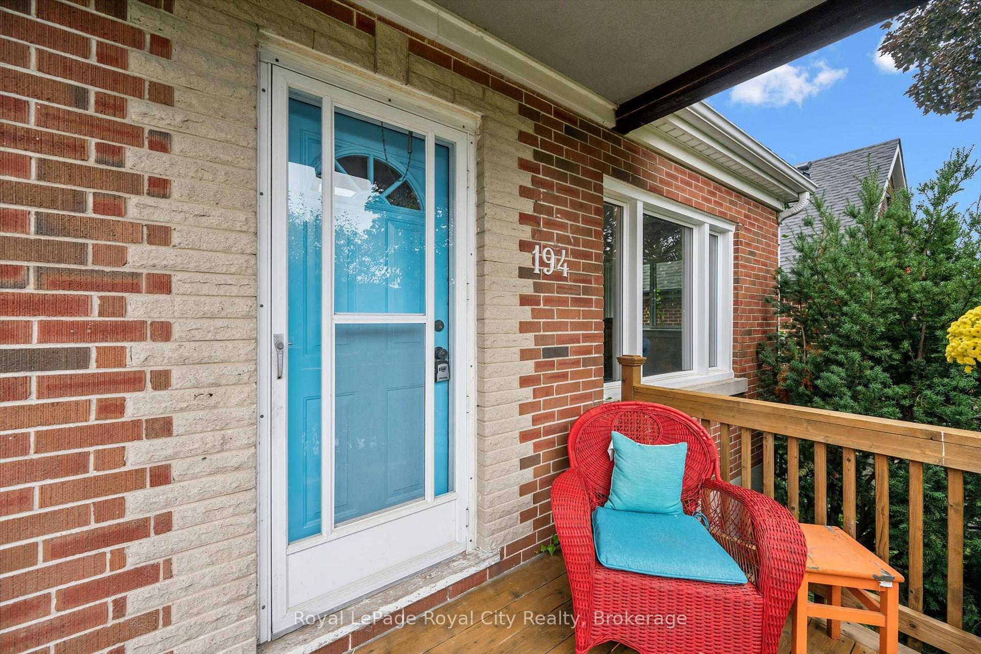 Photo 5 of 194 Grove Street, Guelph, St. George's — HOMEH