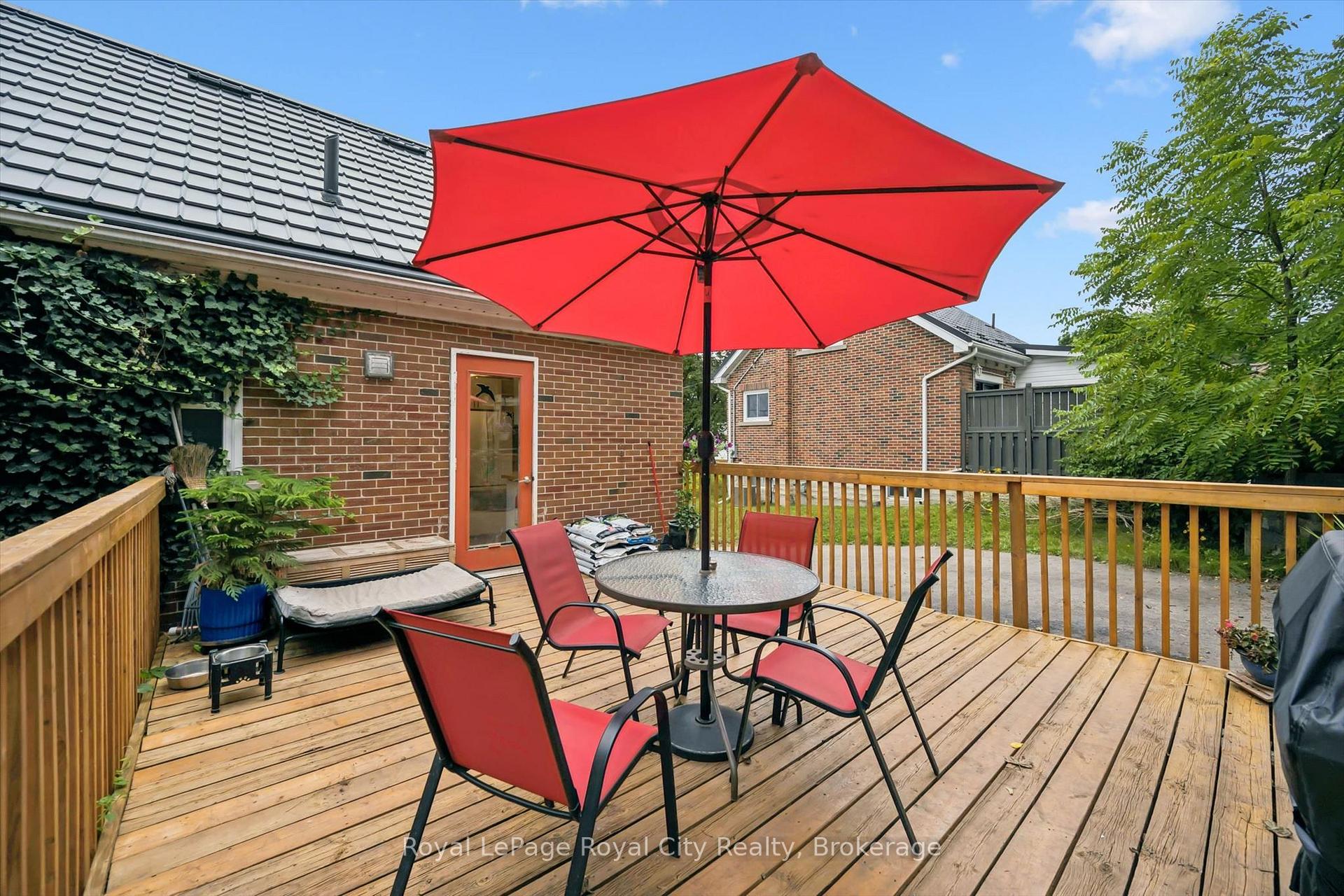 Photo 35 of 194 Grove Street, Guelph, St. George's — HOMEH