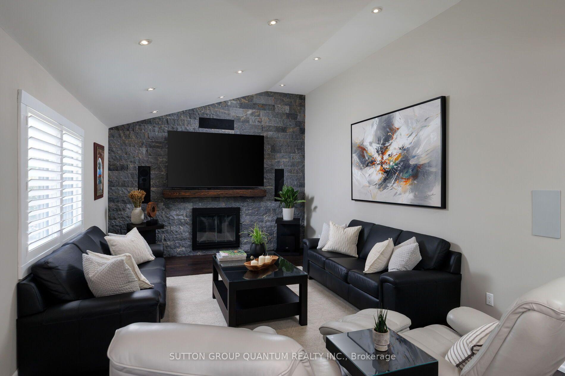 Photo 5 of 1883 Bough Beeches Boulevard, Mississauga, Rathwood — HOMEH