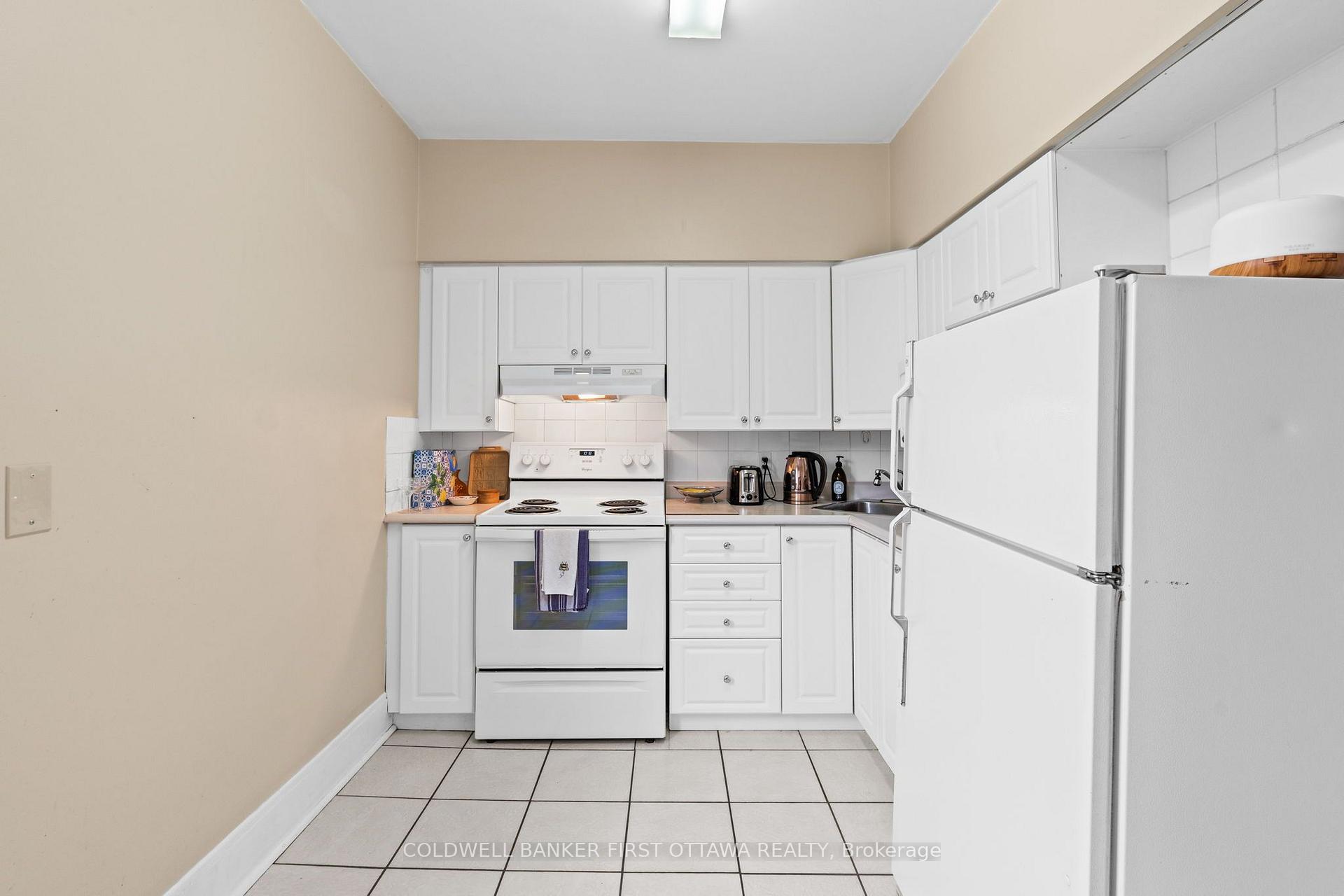 Photo 20 of Unit 2, 174 Rochester Street, Ottawa, West Centre Town — HOMEH