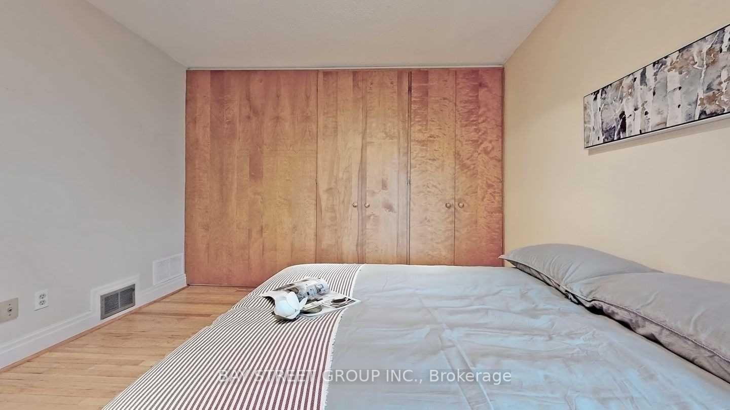 Photo 54 of 20 Bowood Avenue, Toronto, Lawrence Park North — HOMEH