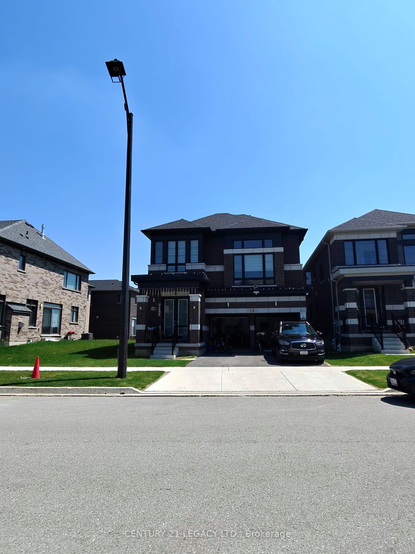 Photo 2 of 19 Langridge Way, Cambridge, East Galt — HOMEH