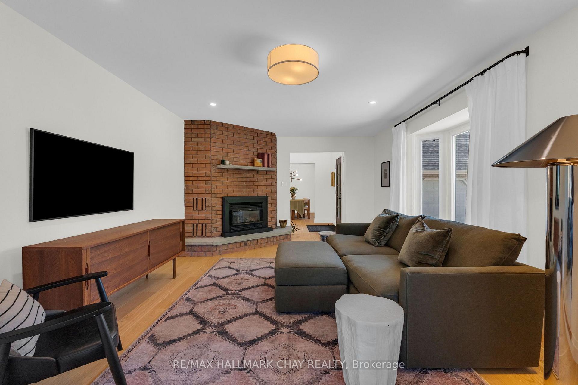 Photo 7 of 9 Howard Drive, Oro-Medonte, Rural Oro-Medonte — HOMEH