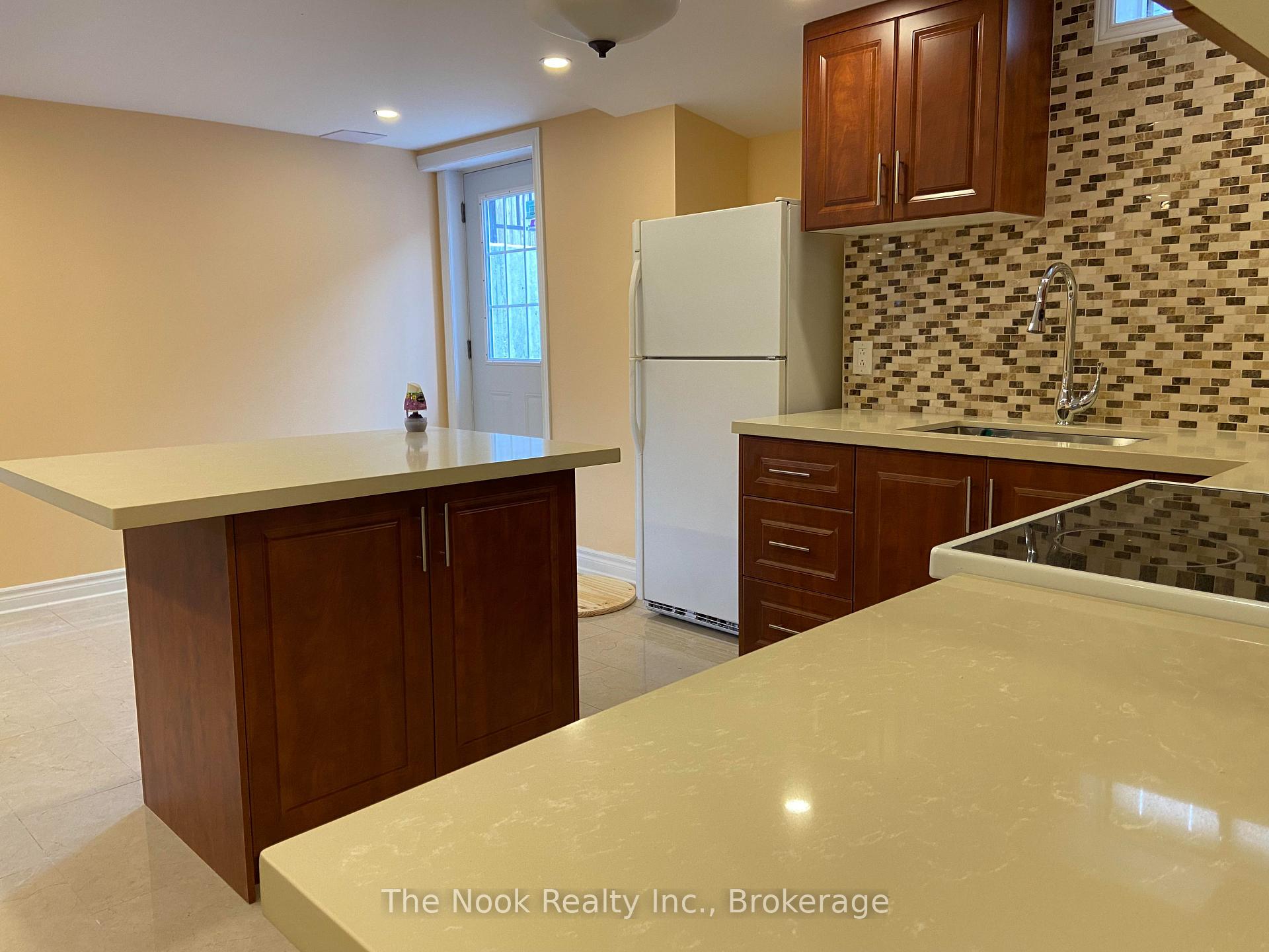 Photo 2 of 101 Glenabbey Drive, Clarington, Courtice — HOMEH