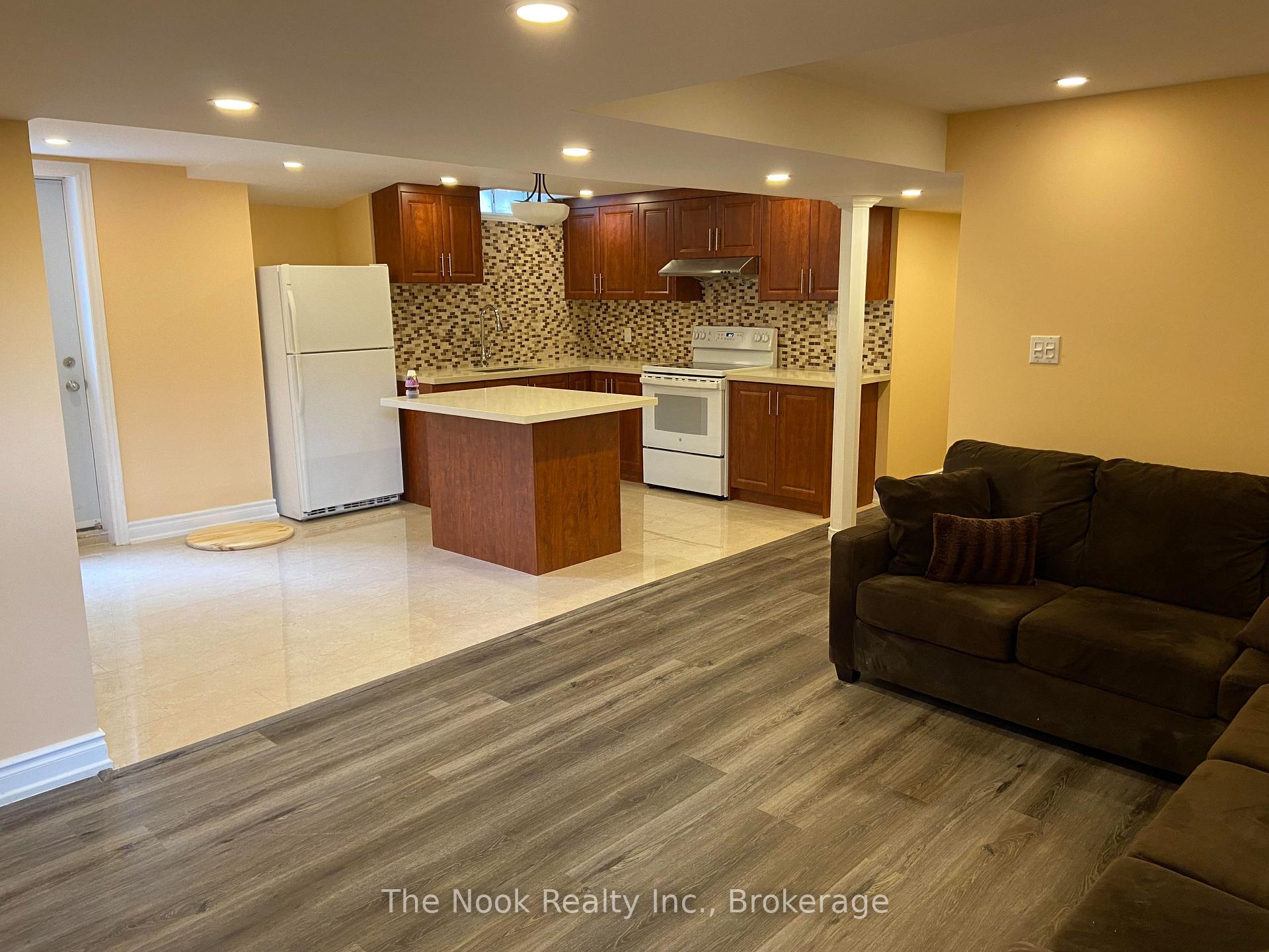 Photo 4 of 101 Glenabbey Drive, Clarington, Courtice — HOMEH