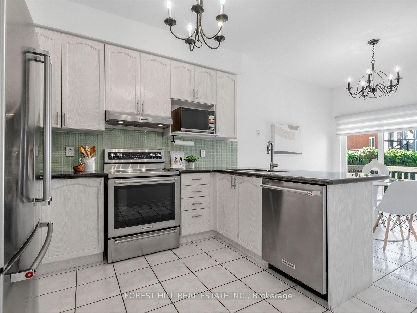 Photo 13 of 43 Pepperberry Road, Vaughan, Patterson — HOMEH