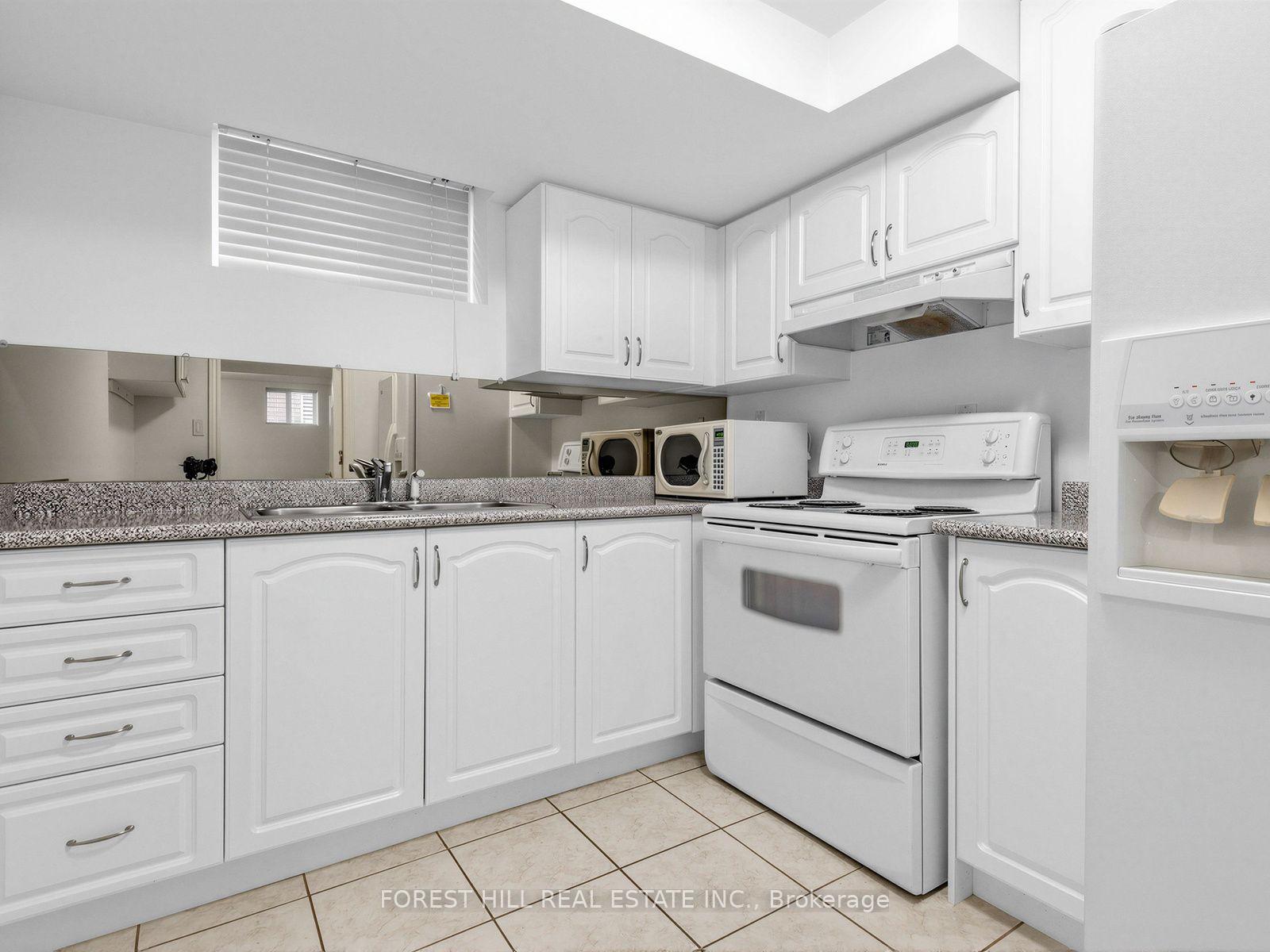 Photo 32 of 43 Pepperberry Road, Vaughan, Patterson — HOMEH