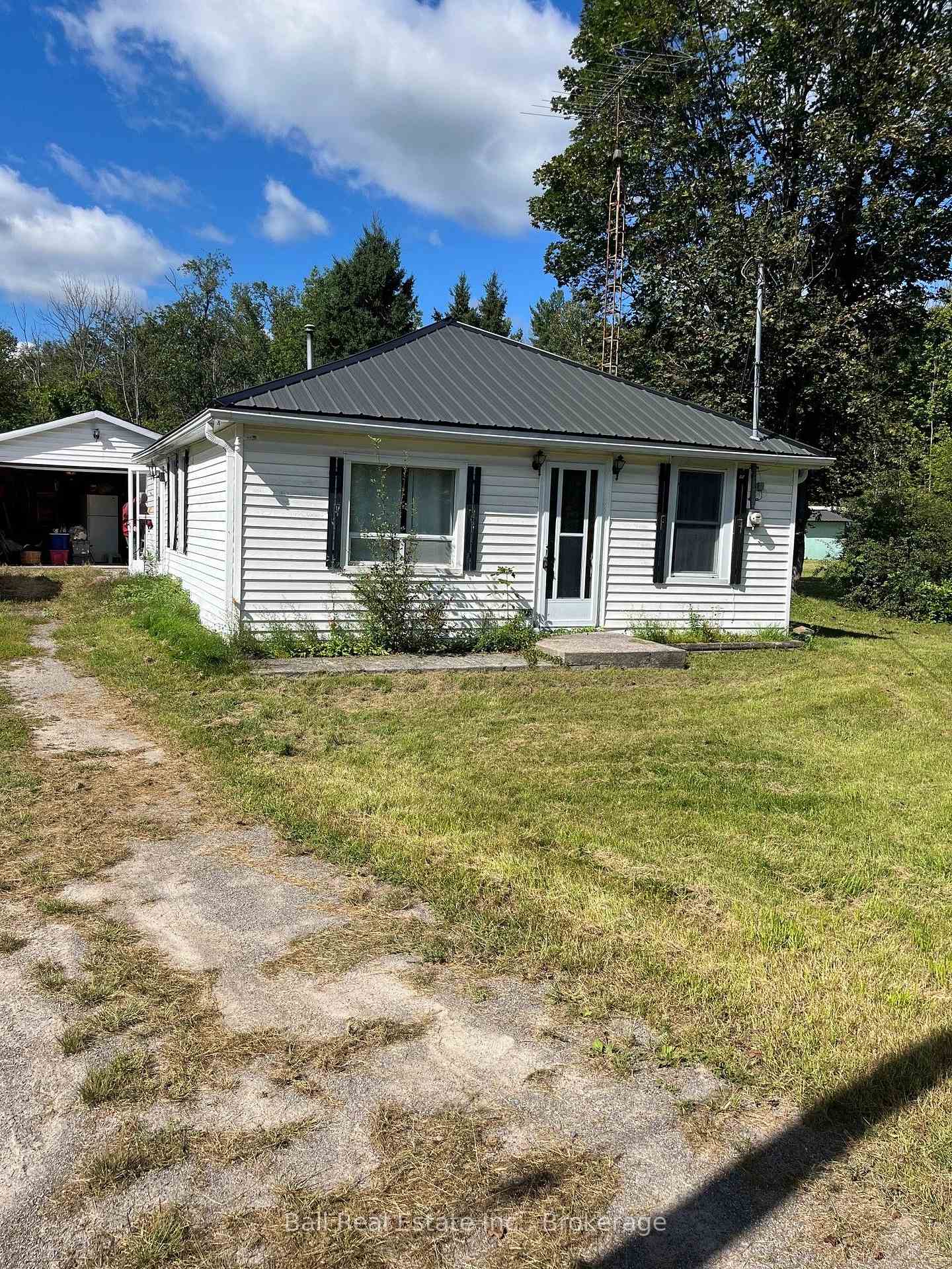 Photo of 5033 Stirling-Marmora Road