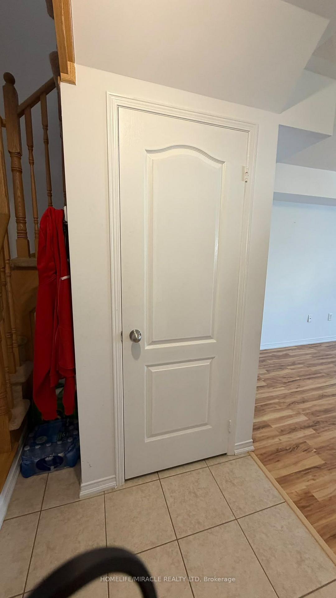Photo 8 of Unit 3, 2476 Post Road, Oakville, River Oaks — HOMEH