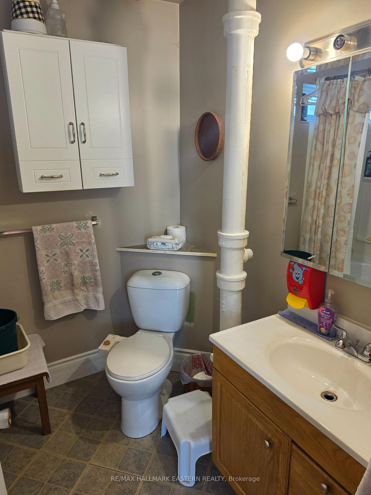 Photo 10 of 532 Rogers Street, Peterborough, Ashburnham Ward 4 — HOMEH