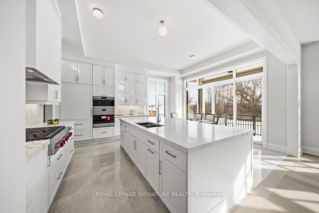 Photo 5 of 16 Gianvito Crescent, King, King City — HOMEH