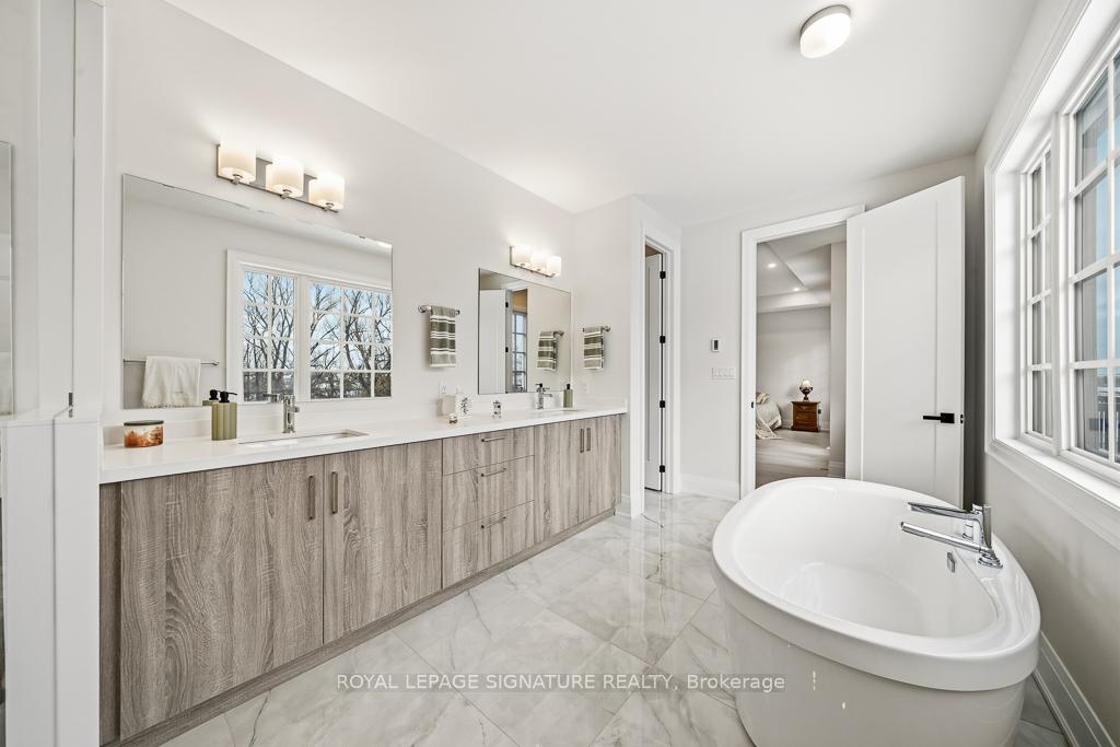 Photo 20 of 16 Gianvito Crescent, King, King City — HOMEH