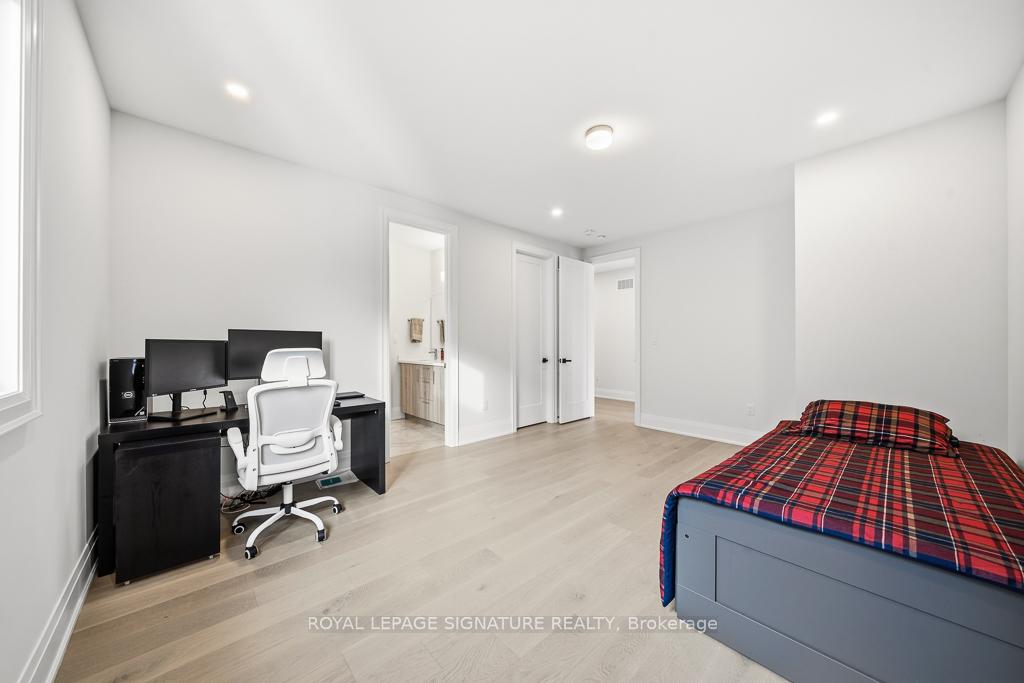 Photo 25 of 16 Gianvito Crescent, King, King City — HOMEH