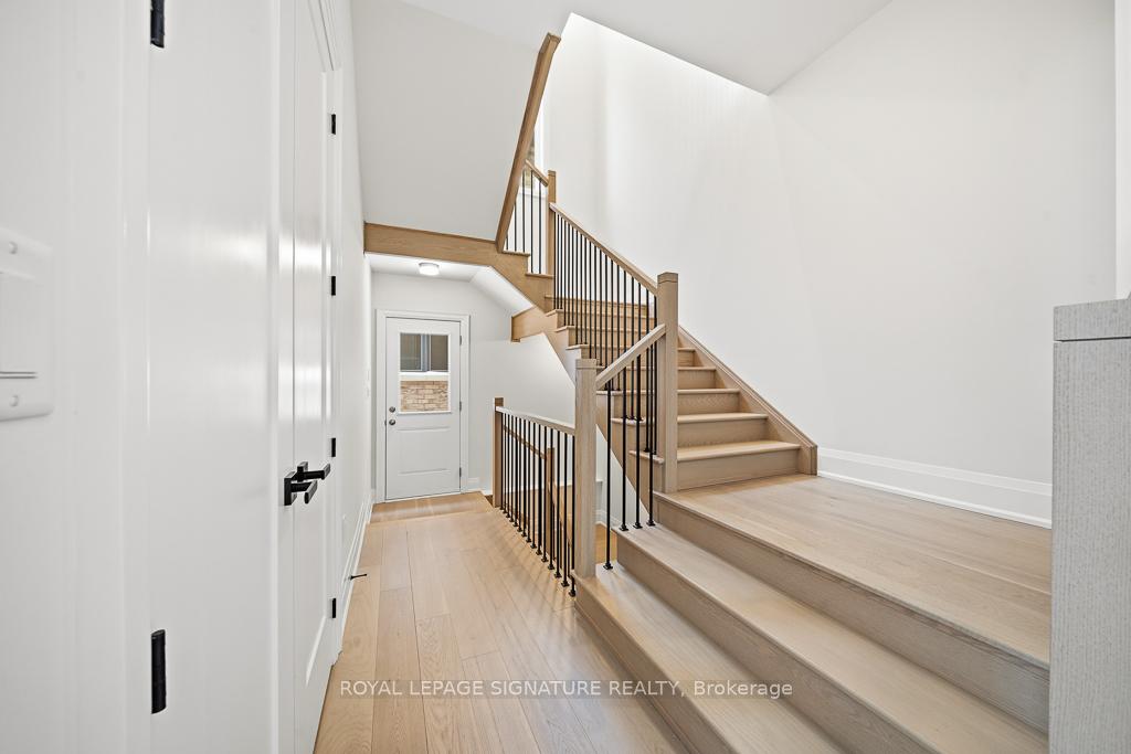 Photo 31 of 16 Gianvito Crescent, King, King City — HOMEH