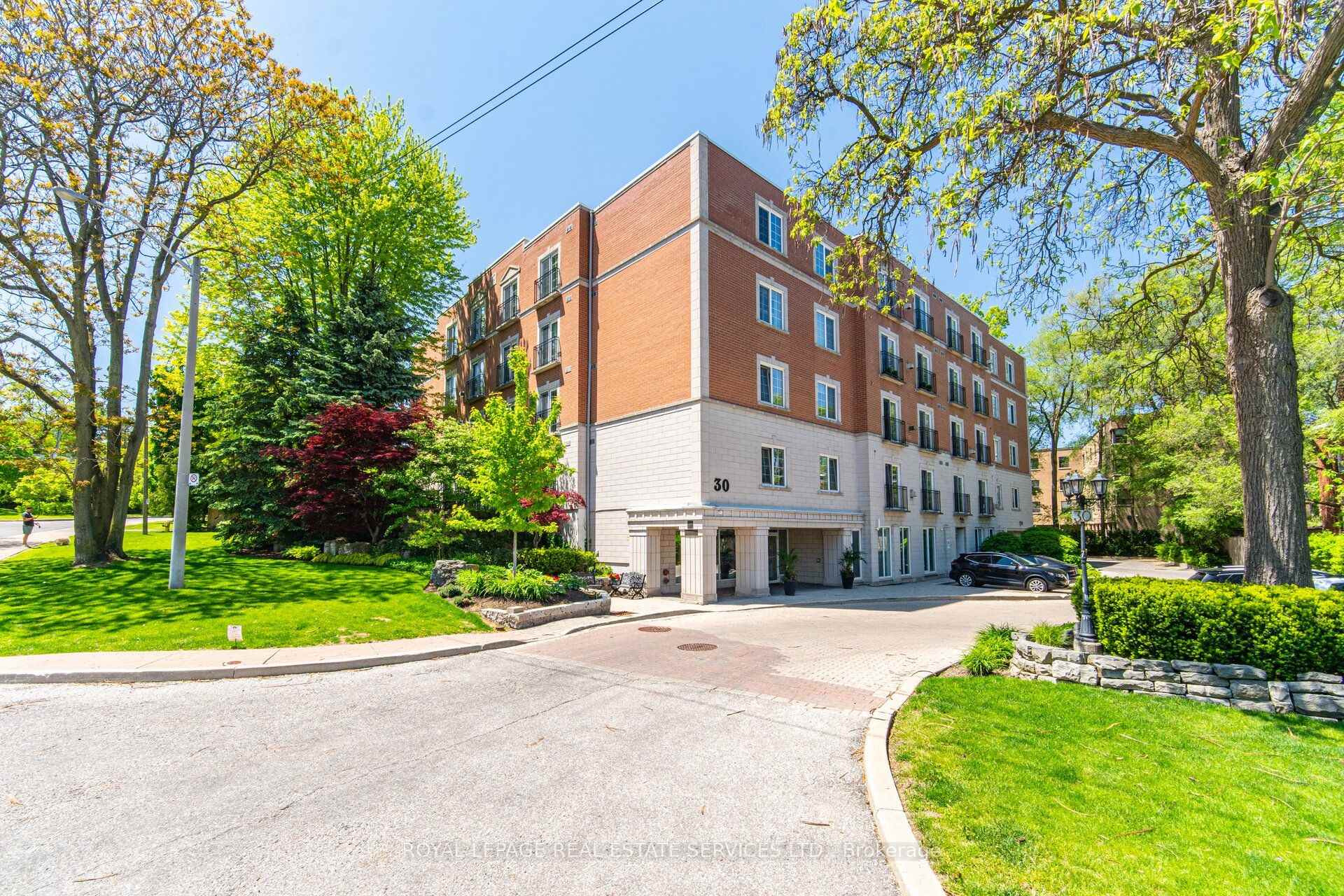 Photo 1 of Unit PH403, 30 Anglesey Boulevard, Etobicoke, Edenbridge-Humber Valley — HOMEH