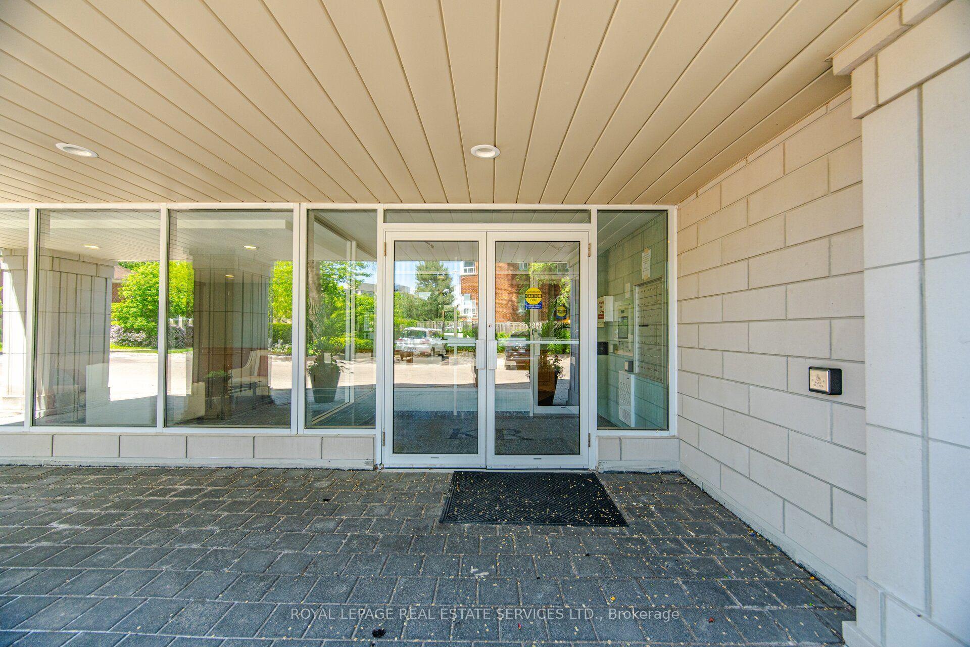 Photo 5 of Unit PH403, 30 Anglesey Boulevard, Etobicoke, Edenbridge-Humber Valley — HOMEH