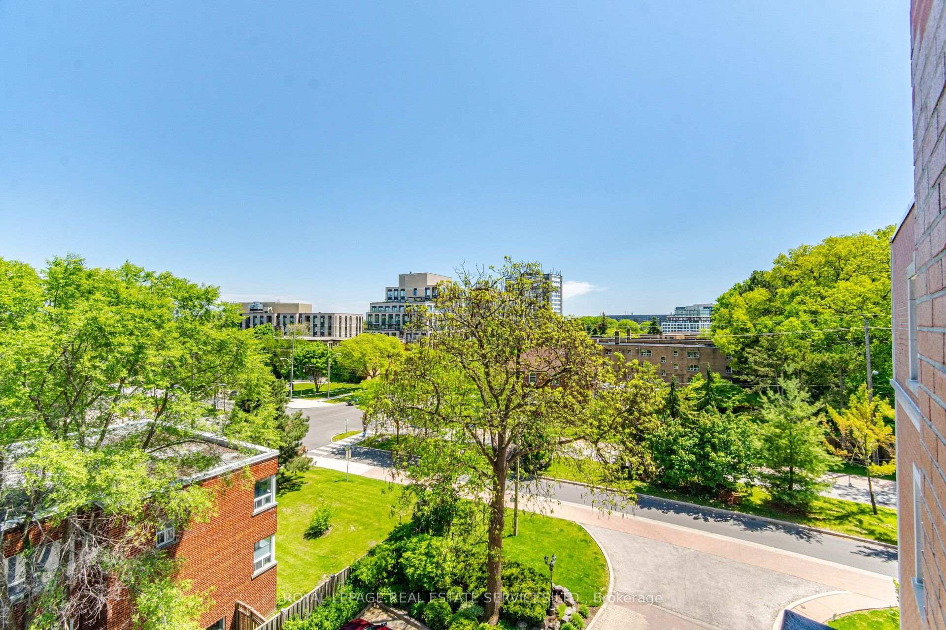Photo 9 of Unit PH403, 30 Anglesey Boulevard, Etobicoke, Edenbridge-Humber Valley — HOMEH