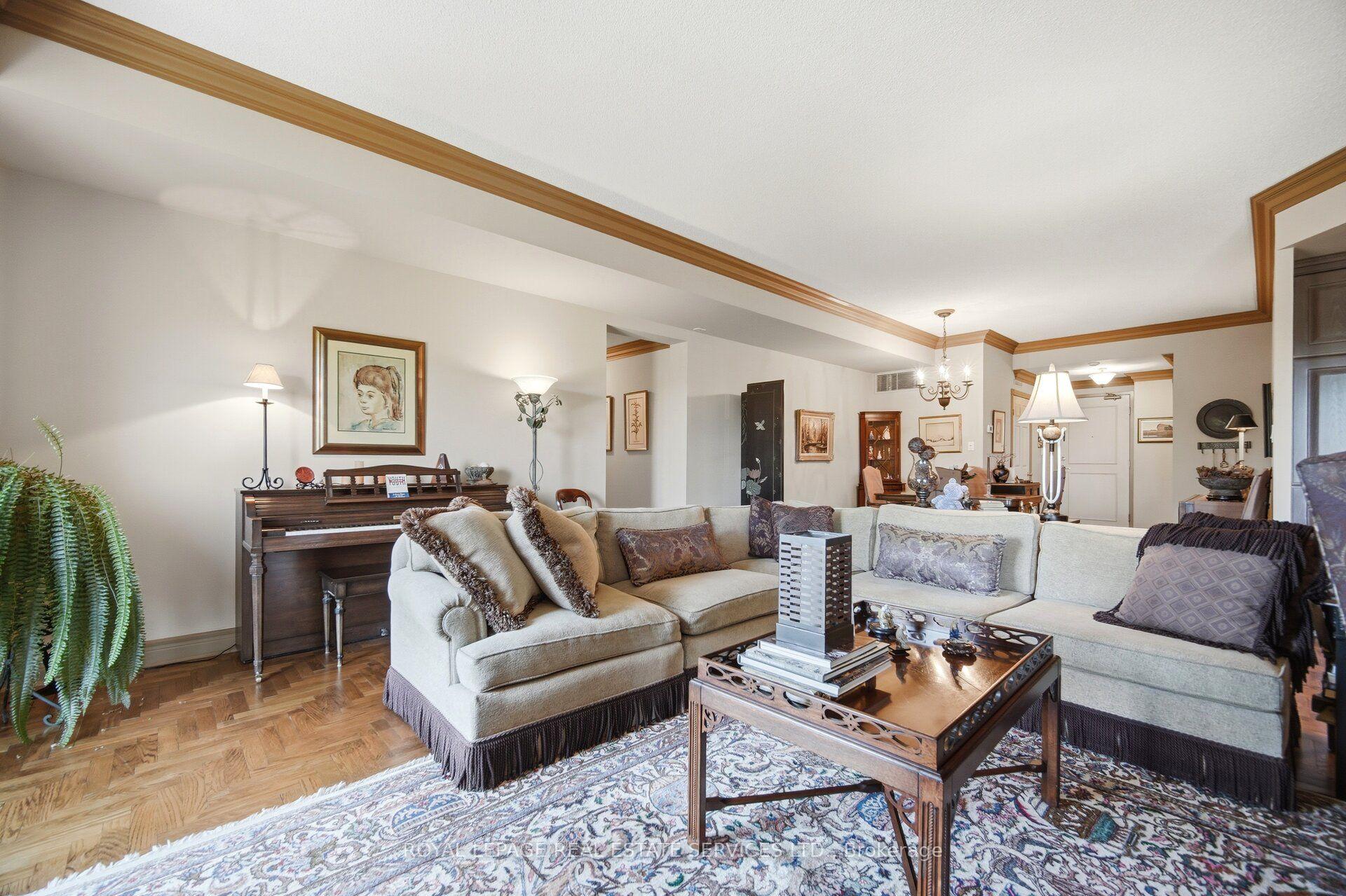 Photo 14 of Unit PH403, 30 Anglesey Boulevard, Etobicoke, Edenbridge-Humber Valley — HOMEH