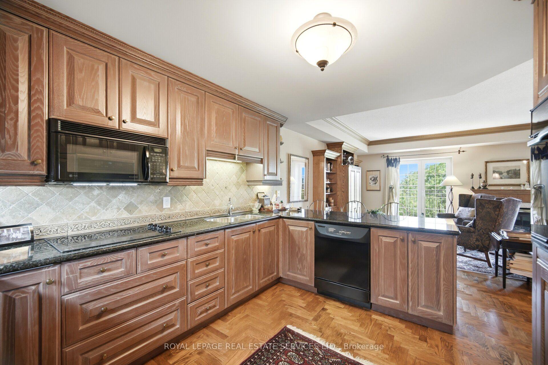 Photo 18 of Unit PH403, 30 Anglesey Boulevard, Etobicoke, Edenbridge-Humber Valley — HOMEH