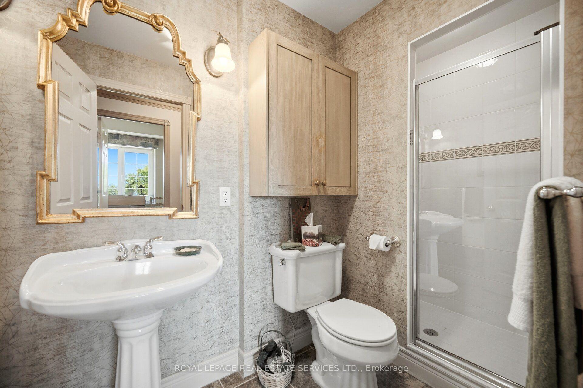 Photo 30 of Unit PH403, 30 Anglesey Boulevard, Etobicoke, Edenbridge-Humber Valley — HOMEH