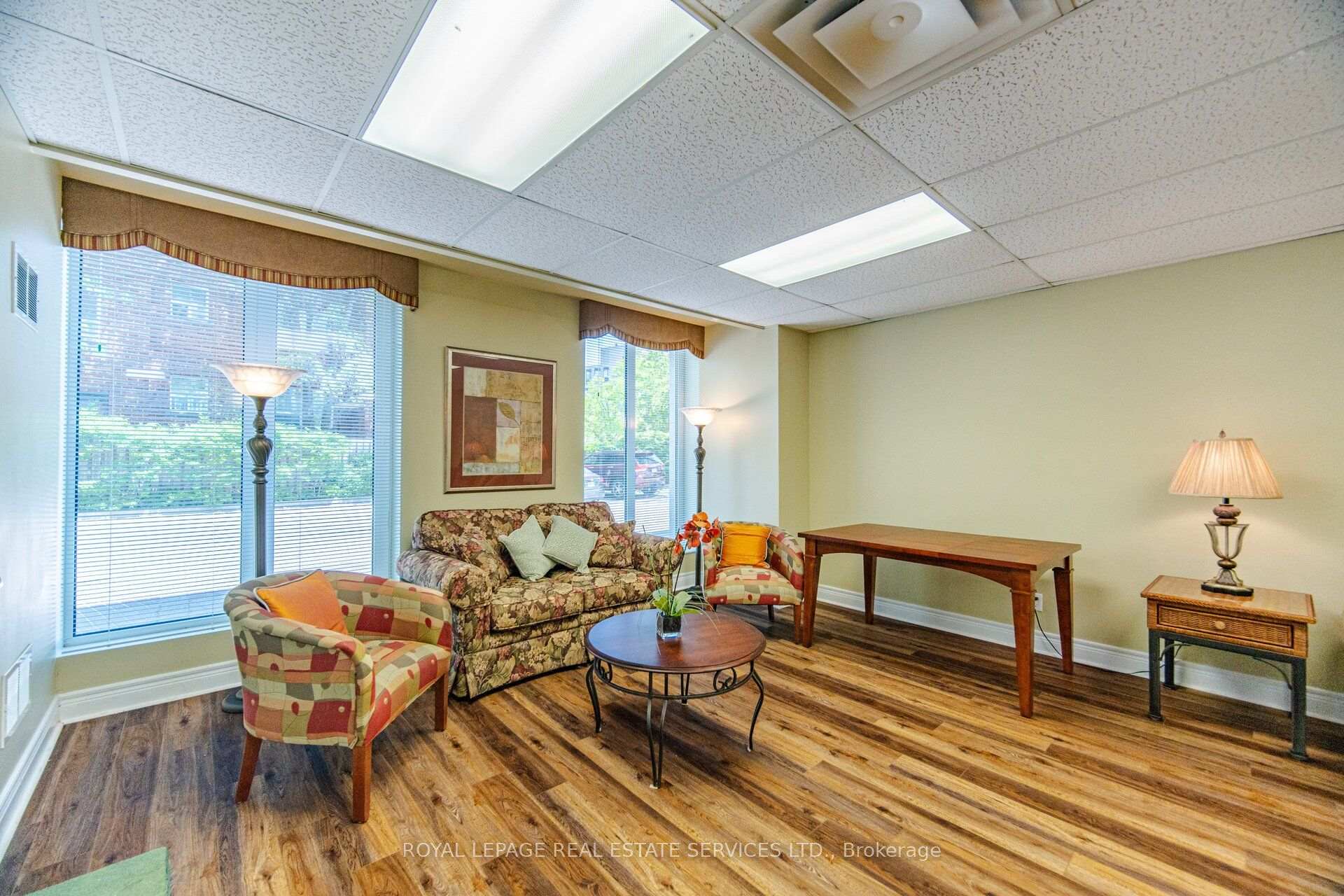 Photo 32 of Unit PH403, 30 Anglesey Boulevard, Etobicoke, Edenbridge-Humber Valley — HOMEH