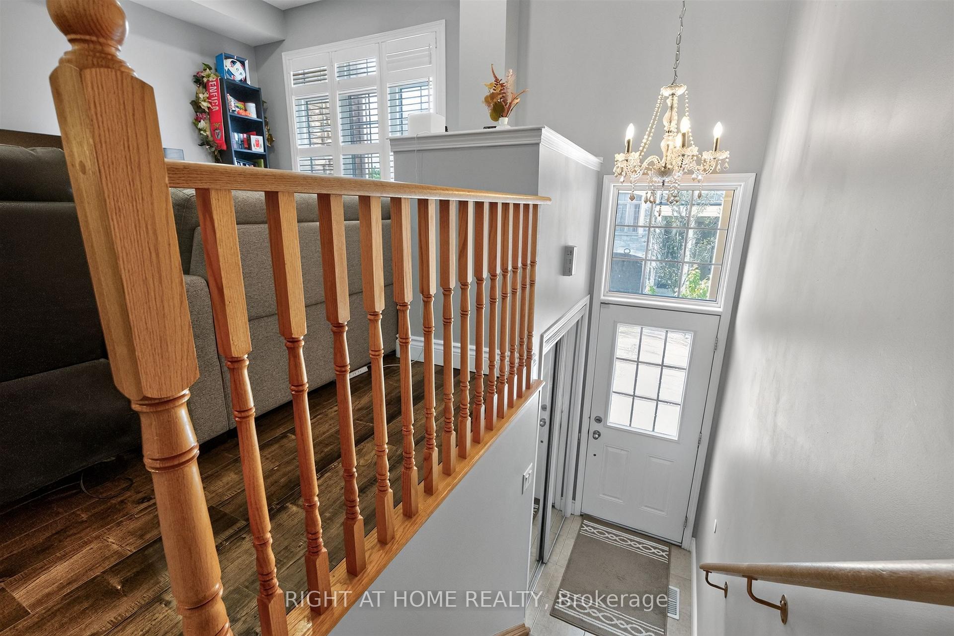 Photo 4 of 7201 Triumph Lane, Mississauga, Lisgar — HOMEH