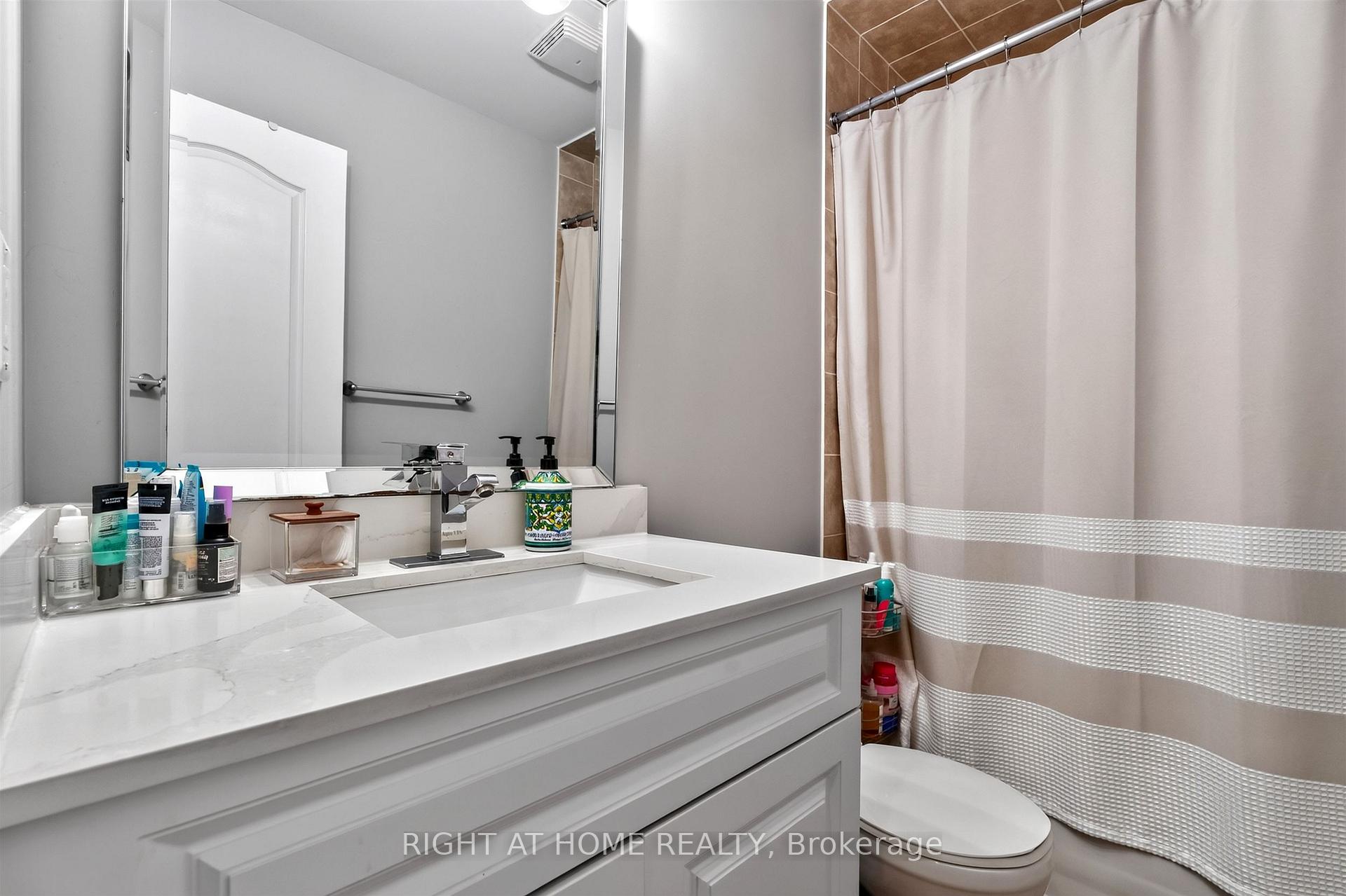 Photo 21 of 7201 Triumph Lane, Mississauga, Lisgar — HOMEH